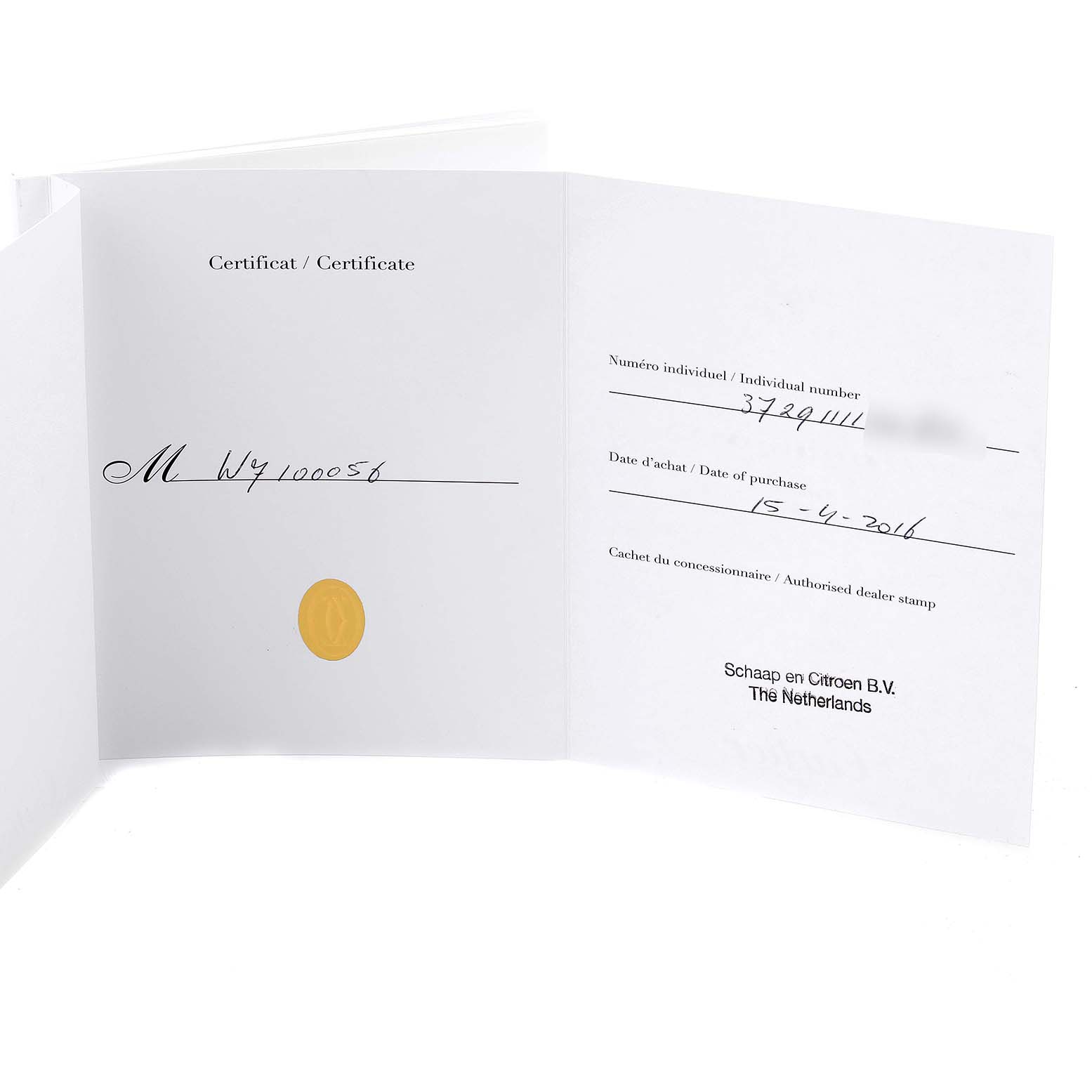 The image shows the certificate and warranty card for the Calibre de Cartier model by Cartier.