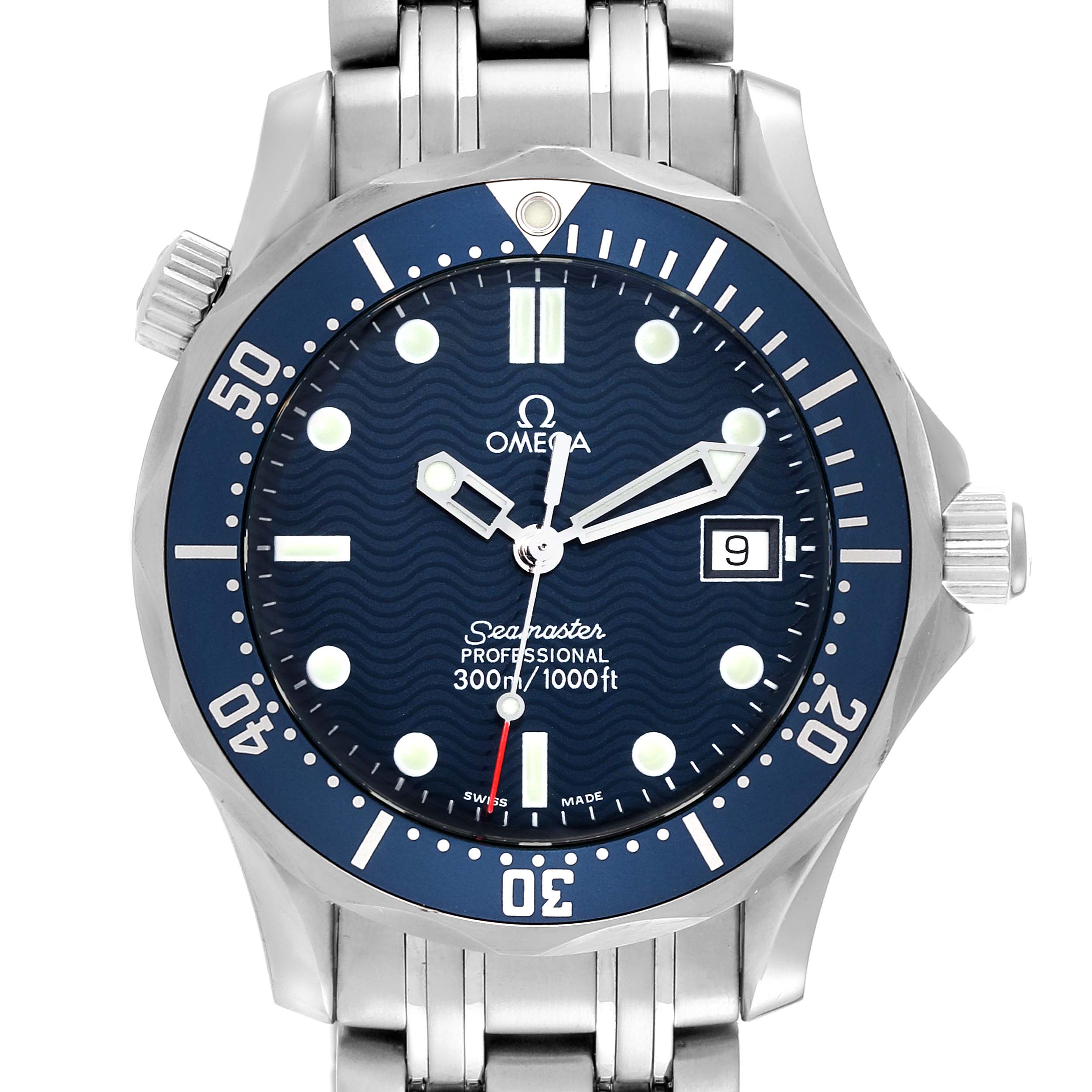 The image shows a front view of the Omega Seamaster 2561.80.00 Men
s Stainless Steel Blue Dial 2561.80.00 Men
s Stainless Steel Blue Dial Professional watch displaying its face, bezel, and a portion of its metal bracelet.