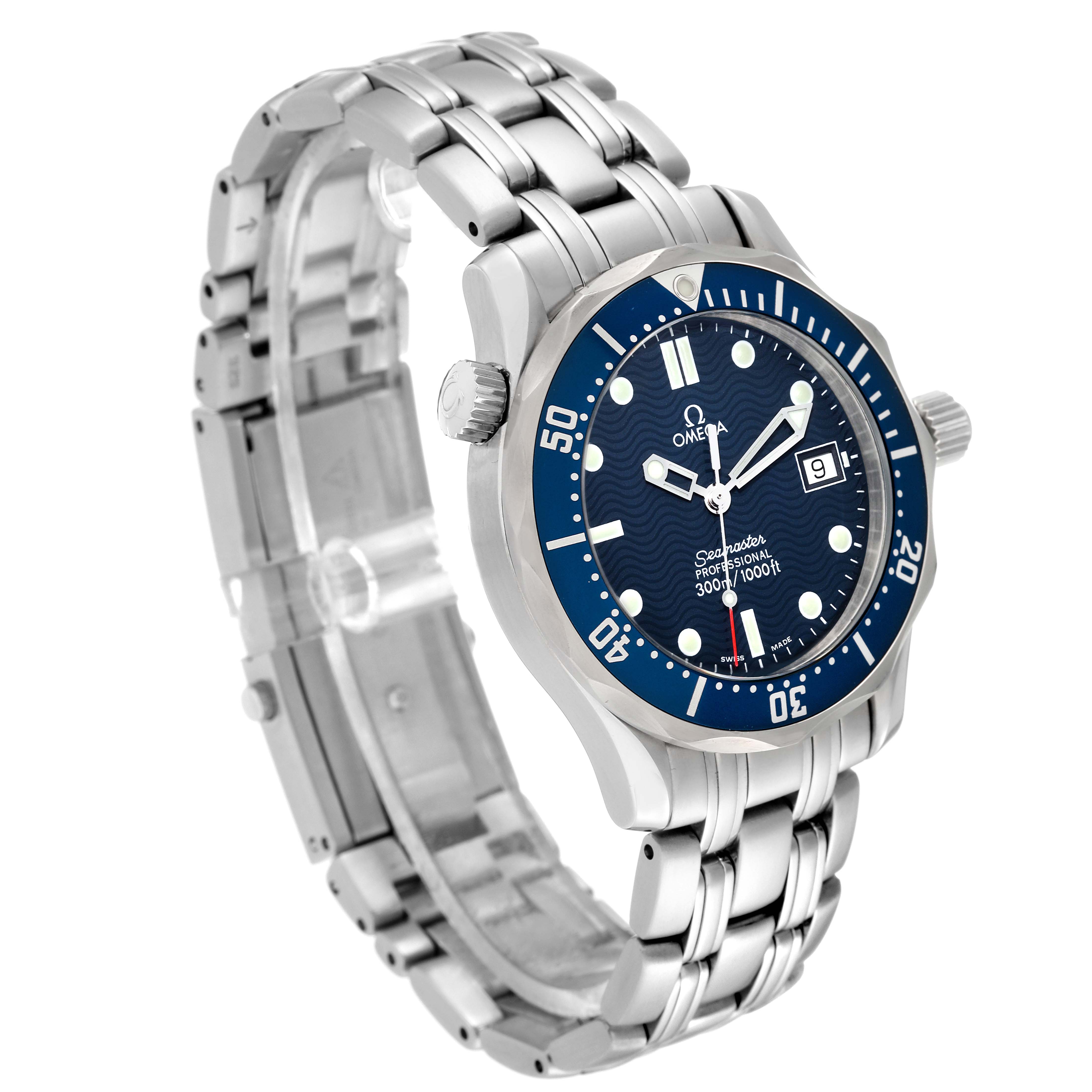 This image shows an angled view of the Omega Seamaster 2561.80.00 Men
s Stainless Steel Blue Dial 2561.80.00 Men
s Stainless Steel Blue Dial watch, highlighting the face, bezel, crown, and metal bracelet.