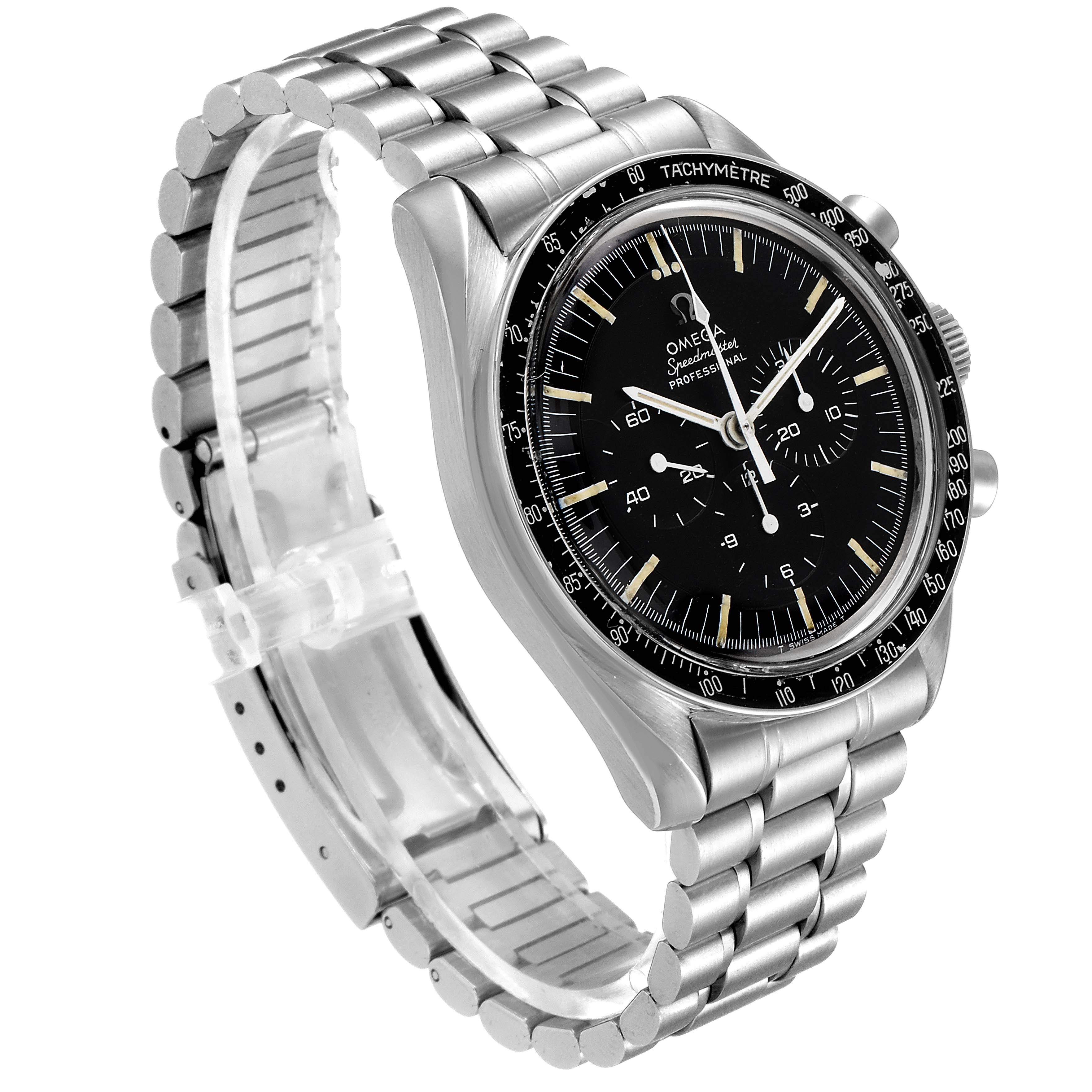 This image displays the front and left side of the Omega Speedmaster 145.022 Men's Stainless Steel Black Dial 145.022 Men's Stainless Steel Black Dial watch, highlighting its dial, bezel, and metal bracelet.