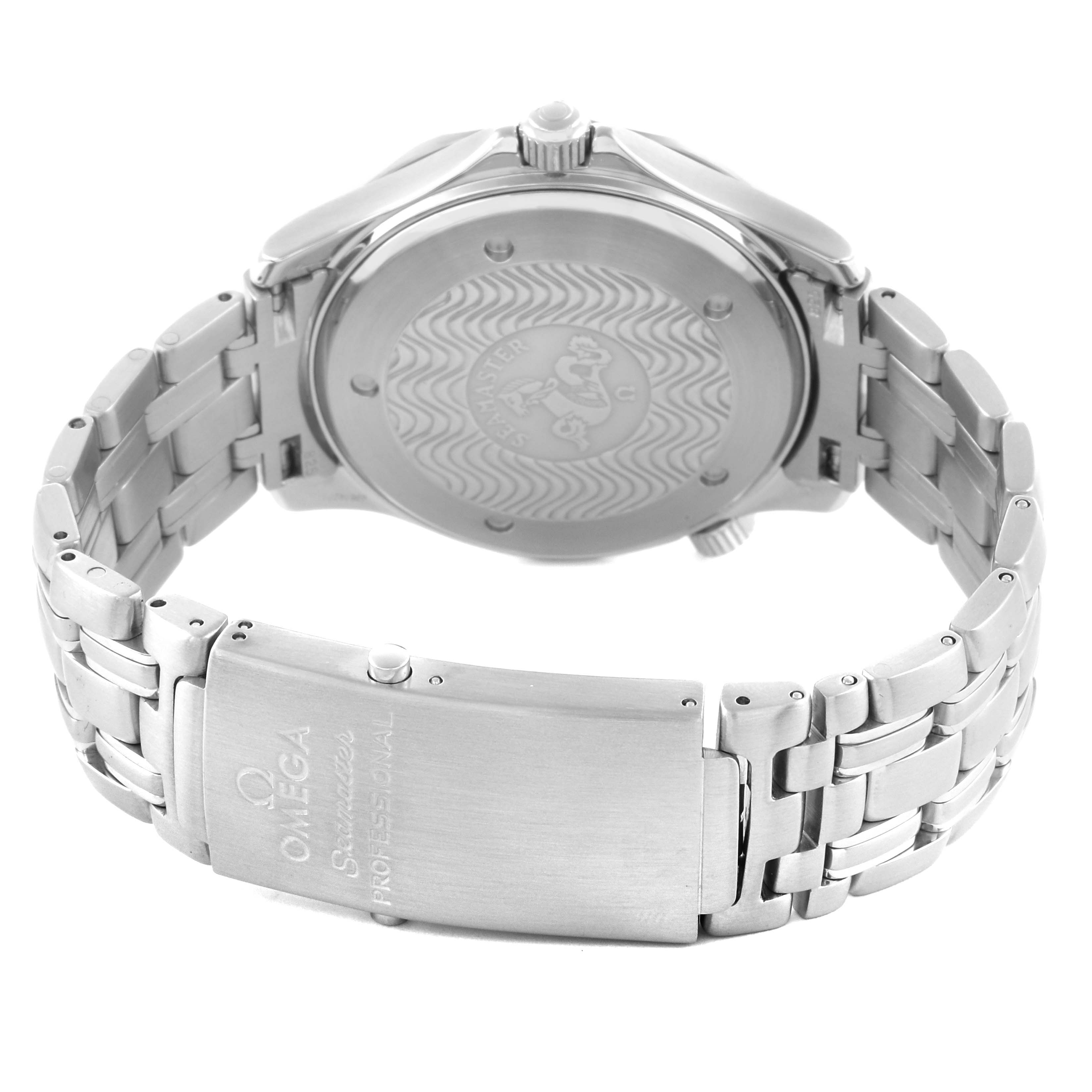 The image shows the back of the Omega Seamaster 2531.80.00 Men
s Stainless Steel Blue Dial 2531.80.00 Men
s Stainless Steel Blue Dial watch, highlighting its case back, bracelet, and clasp.