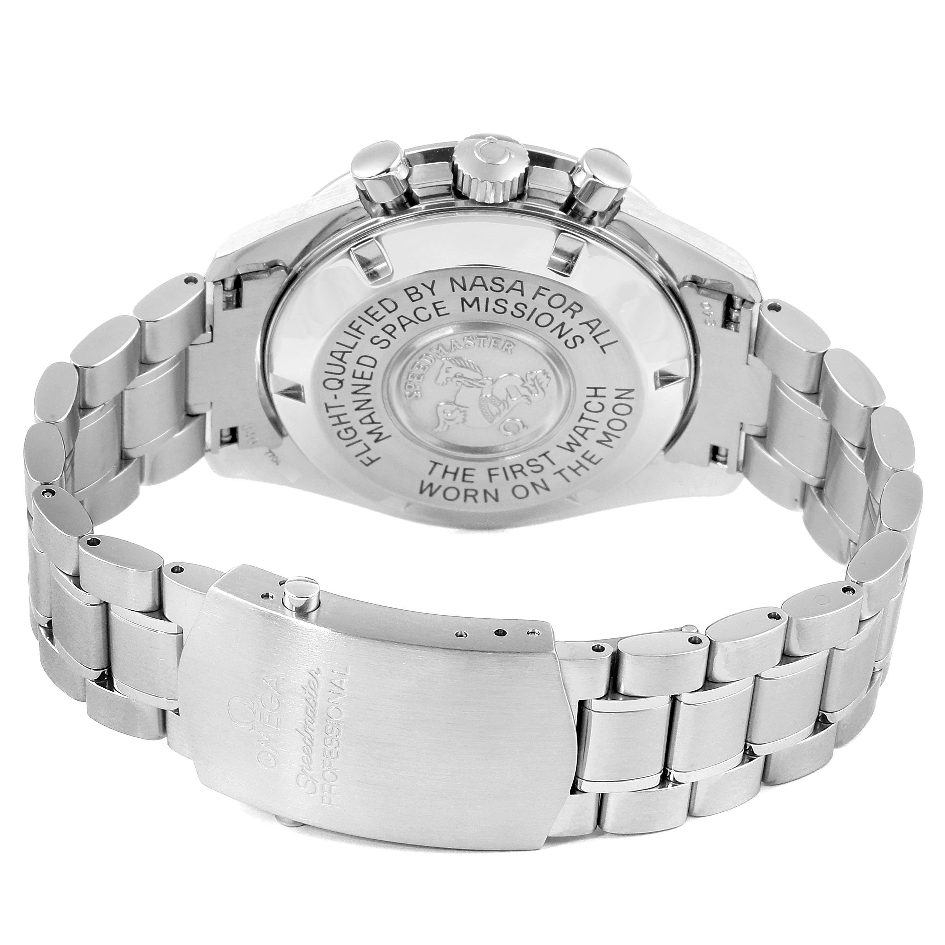 The image shows the back case and bracelet of the Omega Speedmaster 3570.50.00 Men
s Stainless Steel Black Dial 3570.50.00 Men
s Stainless Steel Black Dial watch, displaying its engravings and clasp.