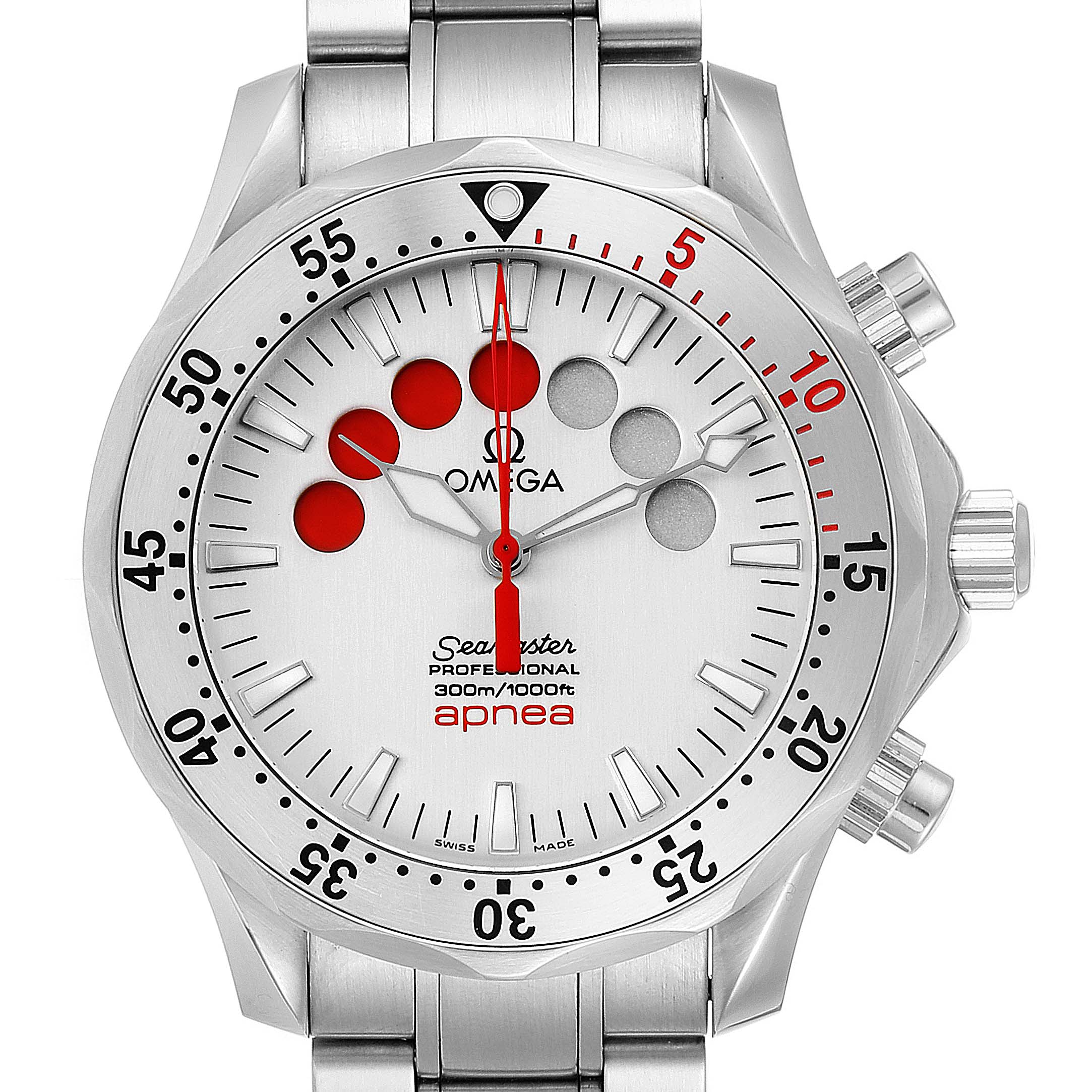 This image shows a front view of the Omega Seamaster 2595.30.00 Men
s Stainless Steel Silver Dial 2595.30.00 Men
s Stainless Steel Silver Dial Apnea model, highlighting its dial, hands, bezel, and bracelet.