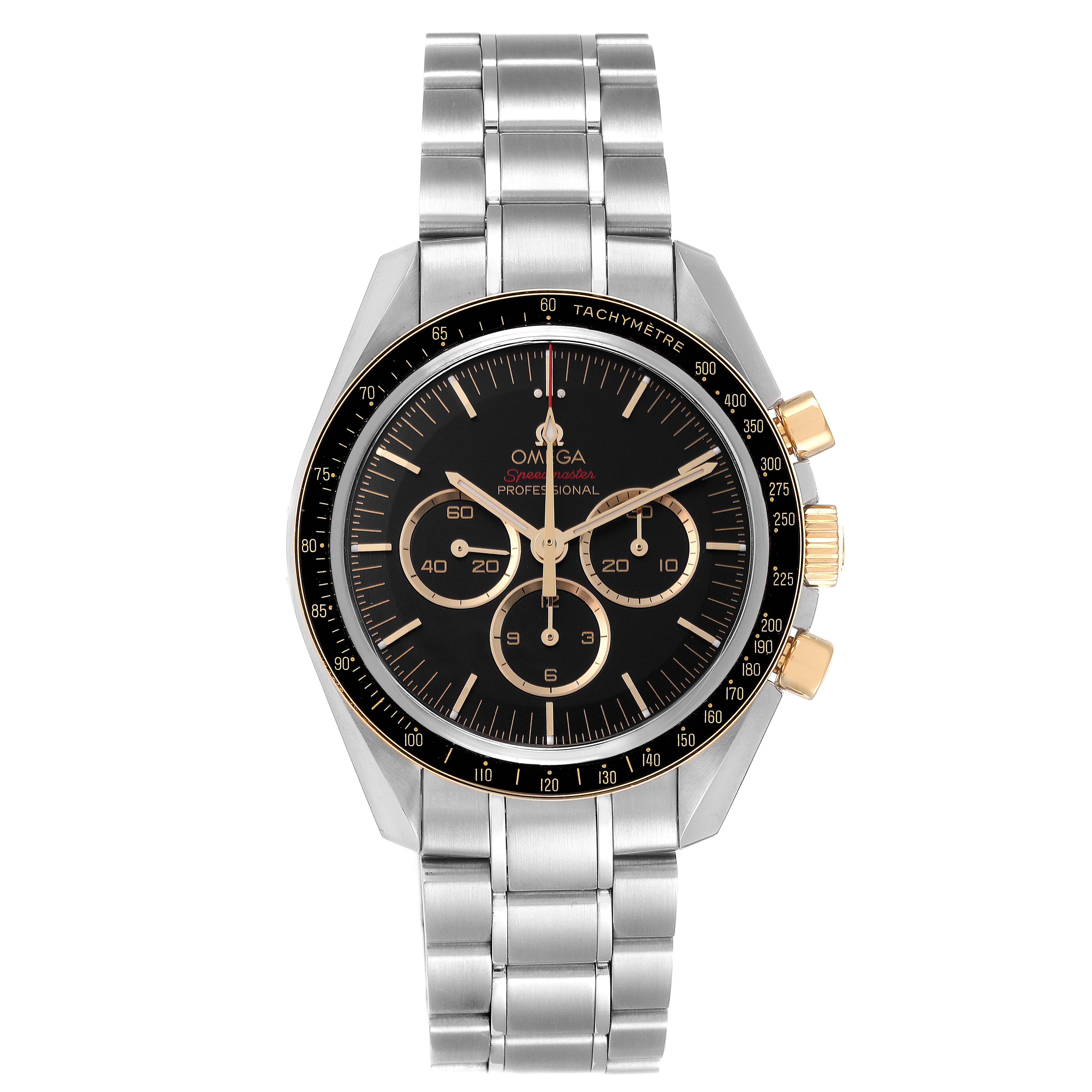 This image shows an Omega Speedmaster 522.20.42.30.01.001 Men
s Steel and Gold (two tone) Black Dial 522.20.42.30.01.001 Men
s Steel and Gold (two tone) Black Dial watch from the front, displaying its face, bezel, and bracelet.