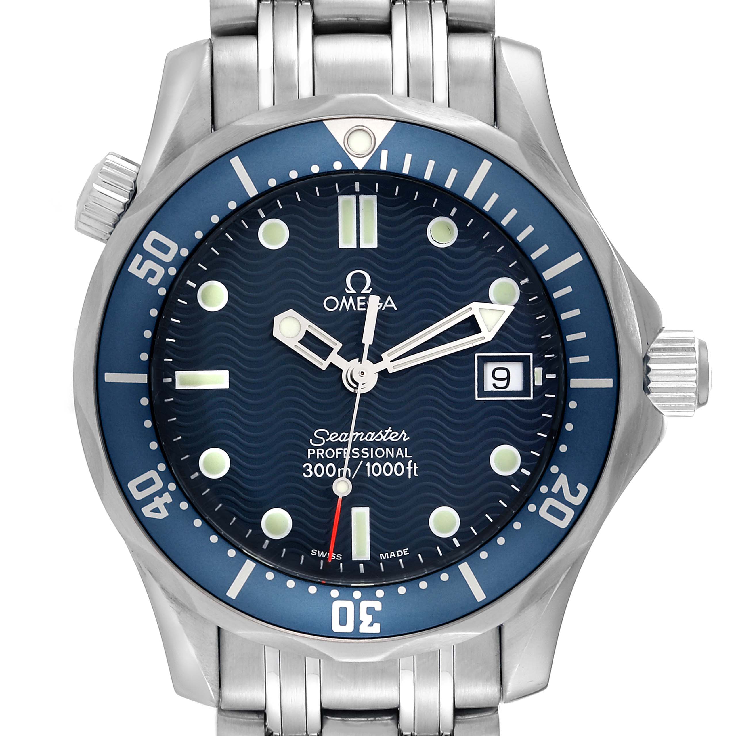 This image shows a front view of the Omega Seamaster 2561.80.00 Men
s Stainless Steel Blue Dial 2561.80.00 Men
s Stainless Steel Blue Dial model, highlighting its dial, bezel, and bracelet.