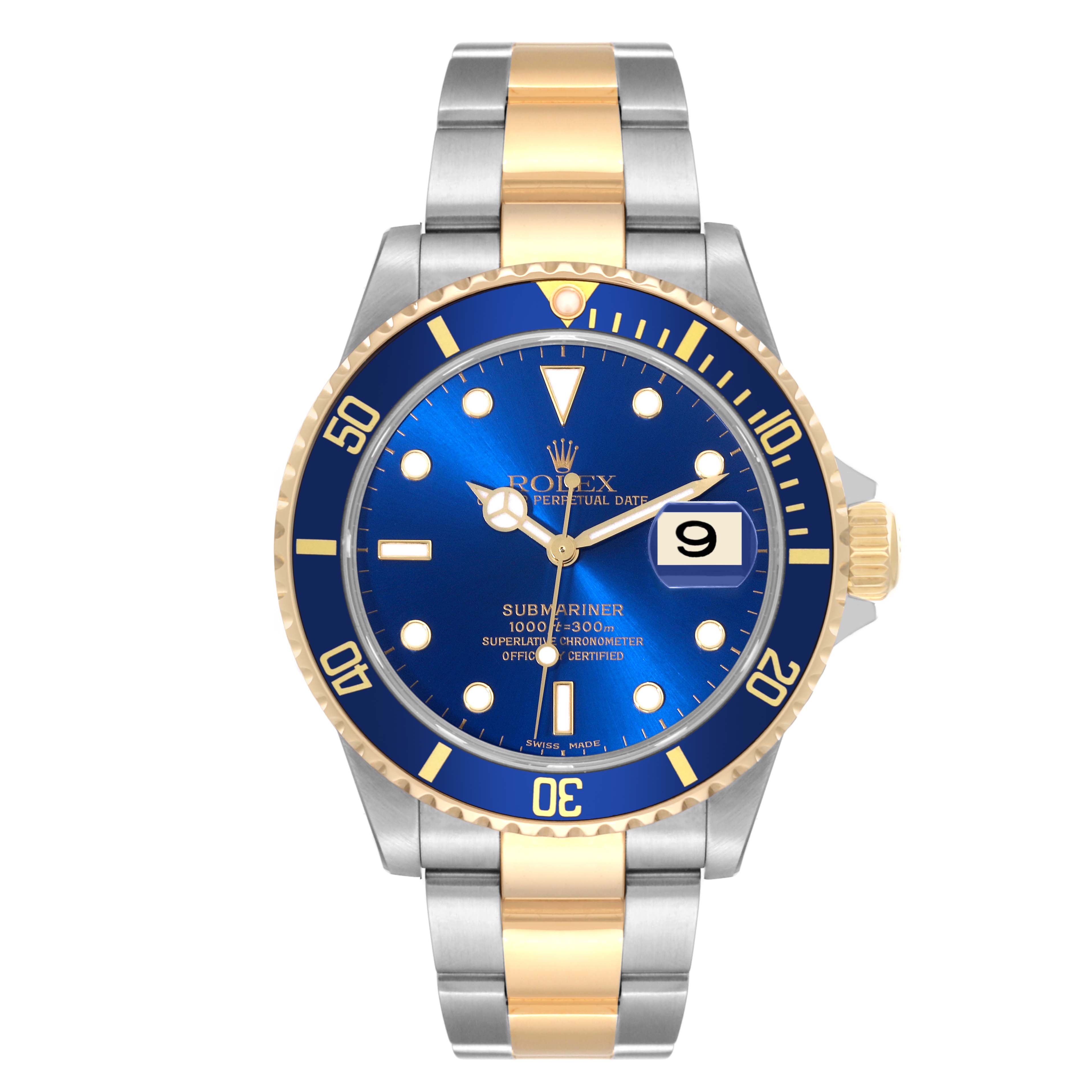 This image shows a frontal view of the Rolex Submariner 16613 Men
s Steel and Gold (two tone) Blue Dial 16613 Men
s Steel and Gold (two tone) Blue Dial watch, highlighting its blue dial, date display, and two-tone metal bracelet.
