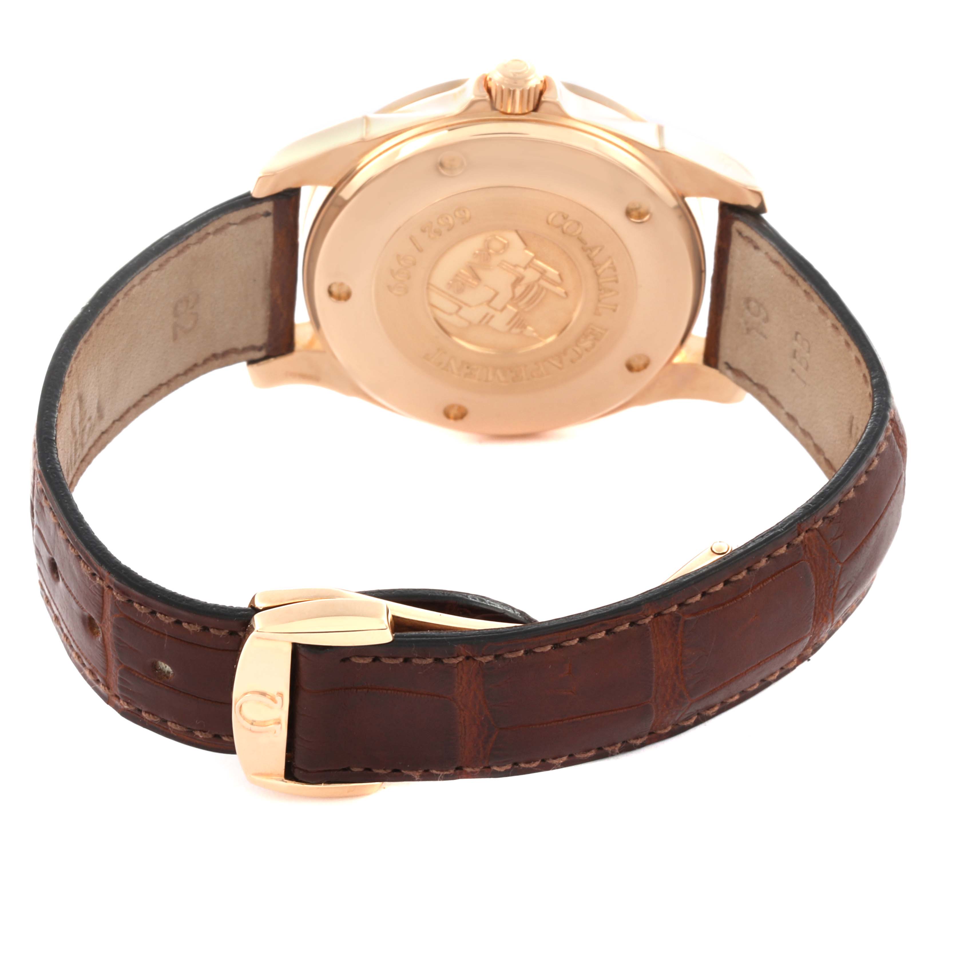 The Omega De Ville 5931.81.23 Men
s Rose Gold Blue Dial 5931.81.23 Men
s Rose Gold Blue Dial watch is shown from the back, highlighting its case back, leather strap, and buckle.