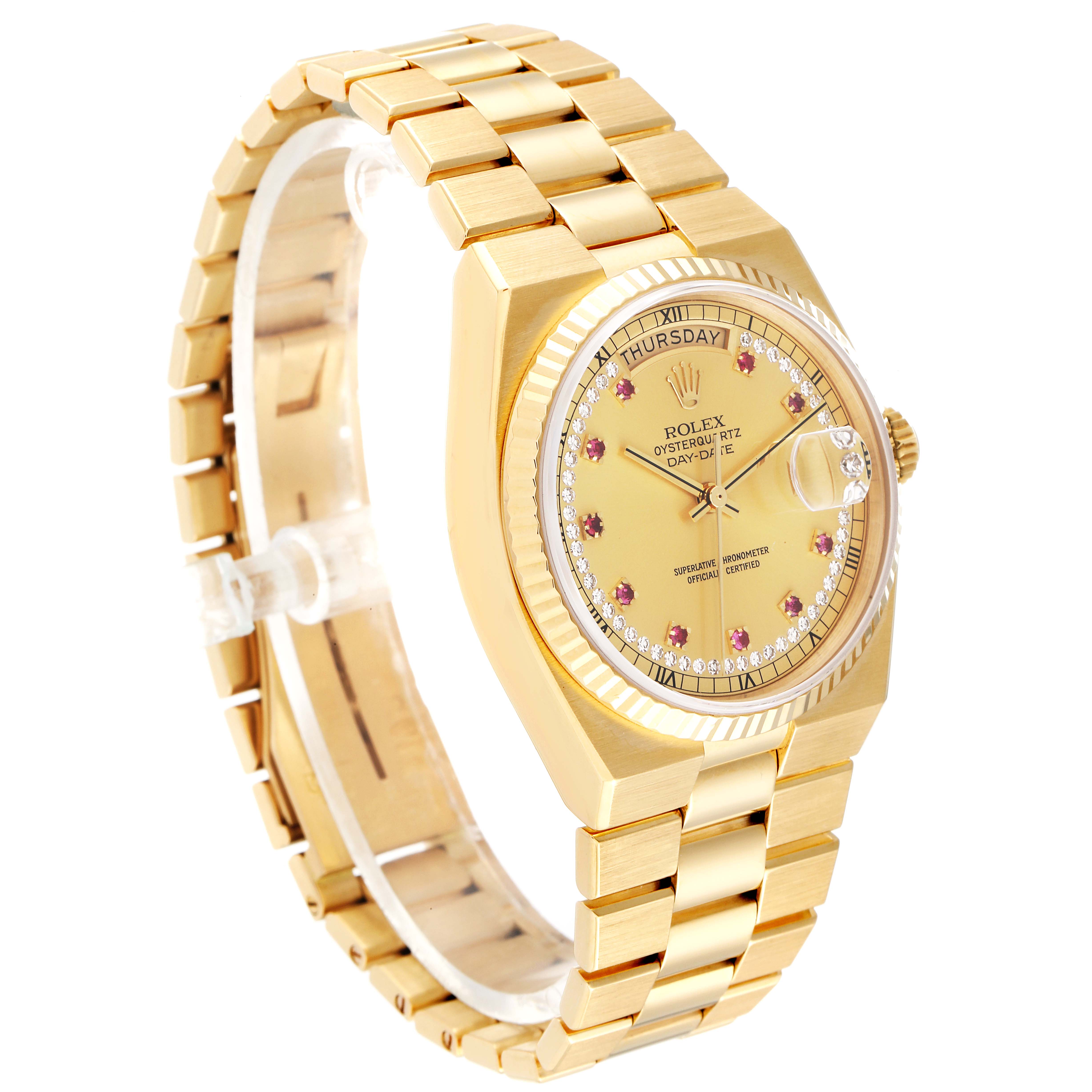 The image shows a Rolex President 19018 Men
s Yellow Gold Champagne Dial 19018 Men
s Yellow Gold Champagne Dial model watch at a 3/4 angle, highlighting its gold bracelet, bezel, and dial.