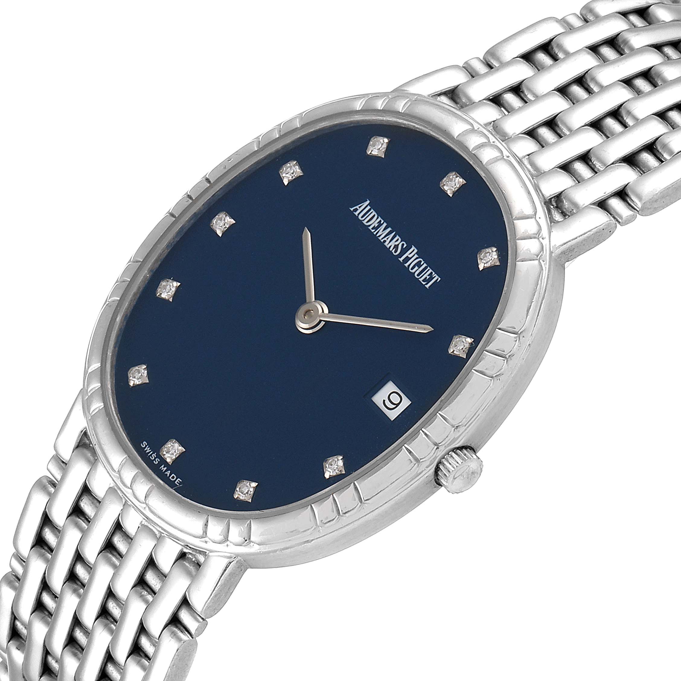 The image shows a front angle of the Vintage Audemars Piguet watch, highlighting the dial, hands, date window, and bracelet.