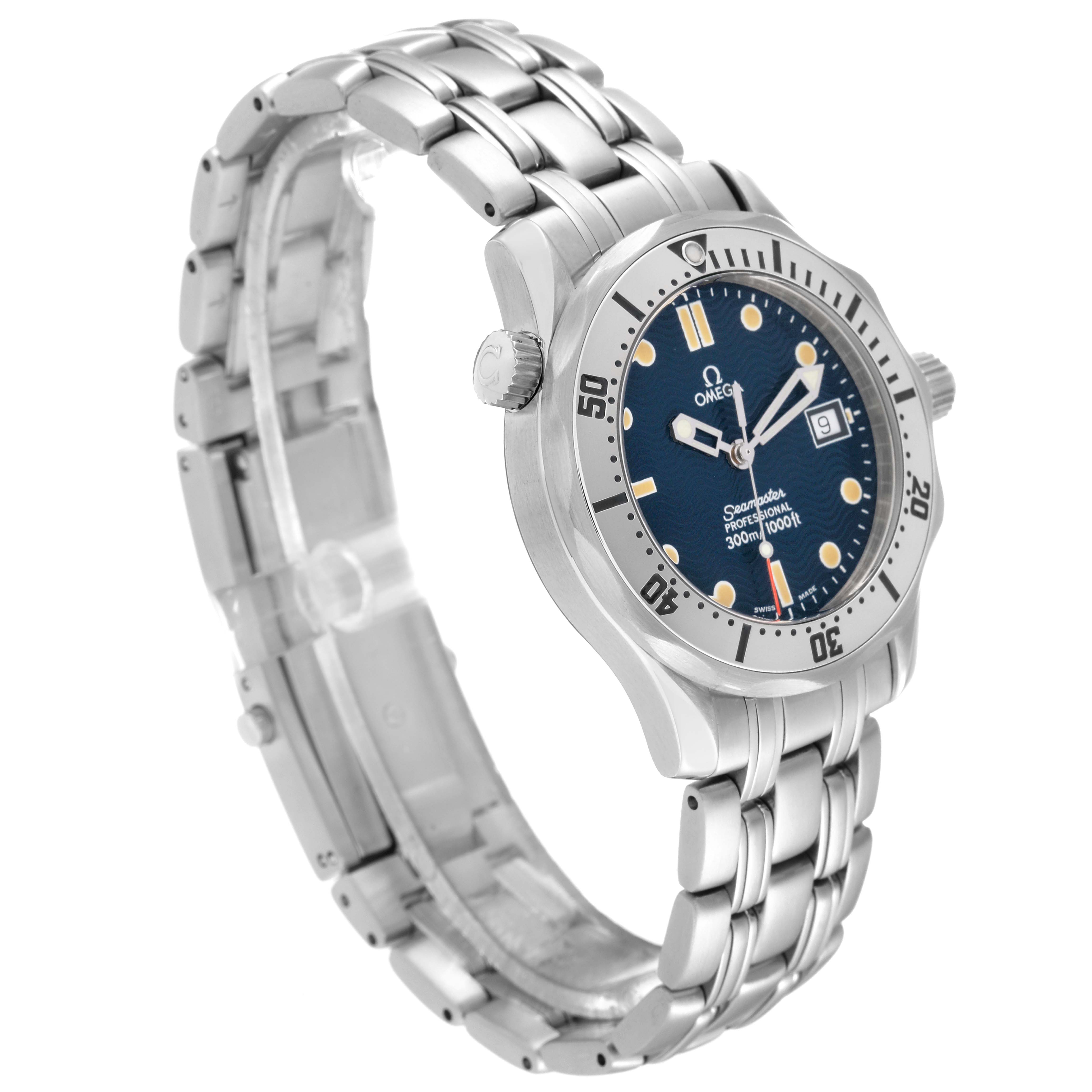 The image shows a side and front angle of an Omega Seamaster 2562.80.00 Men
s Stainless Steel Blue Dial 2562.80.00 Men
s Stainless Steel Blue Dial watch, showcasing its bracelet, bezel, and dial.