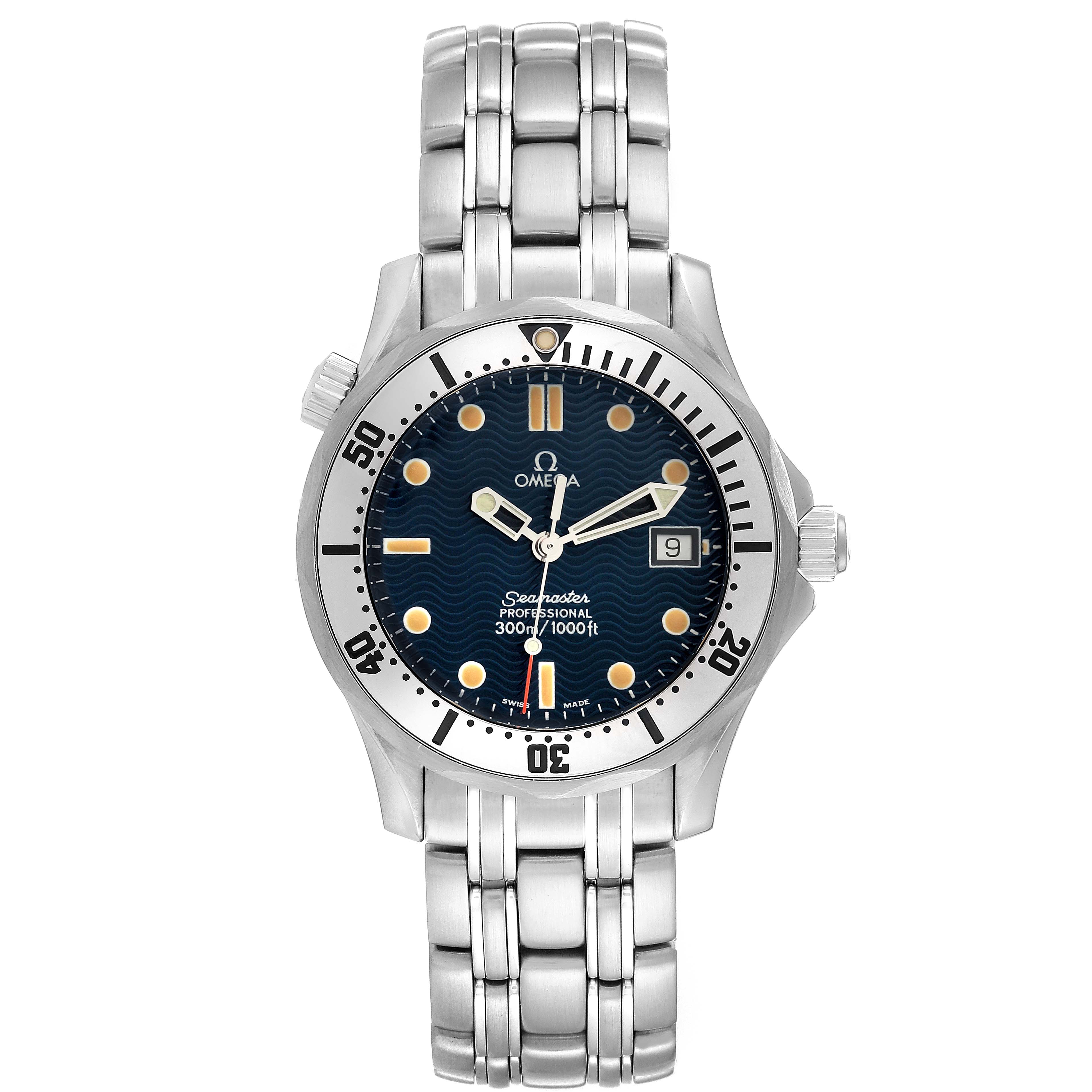 The image shows a frontal view of an Omega Seamaster 2562.80.00 Men
s Stainless Steel Blue Dial 2562.80.00 Men
s Stainless Steel Blue Dial watch, displaying its face, bezel, crown, and bracelet.