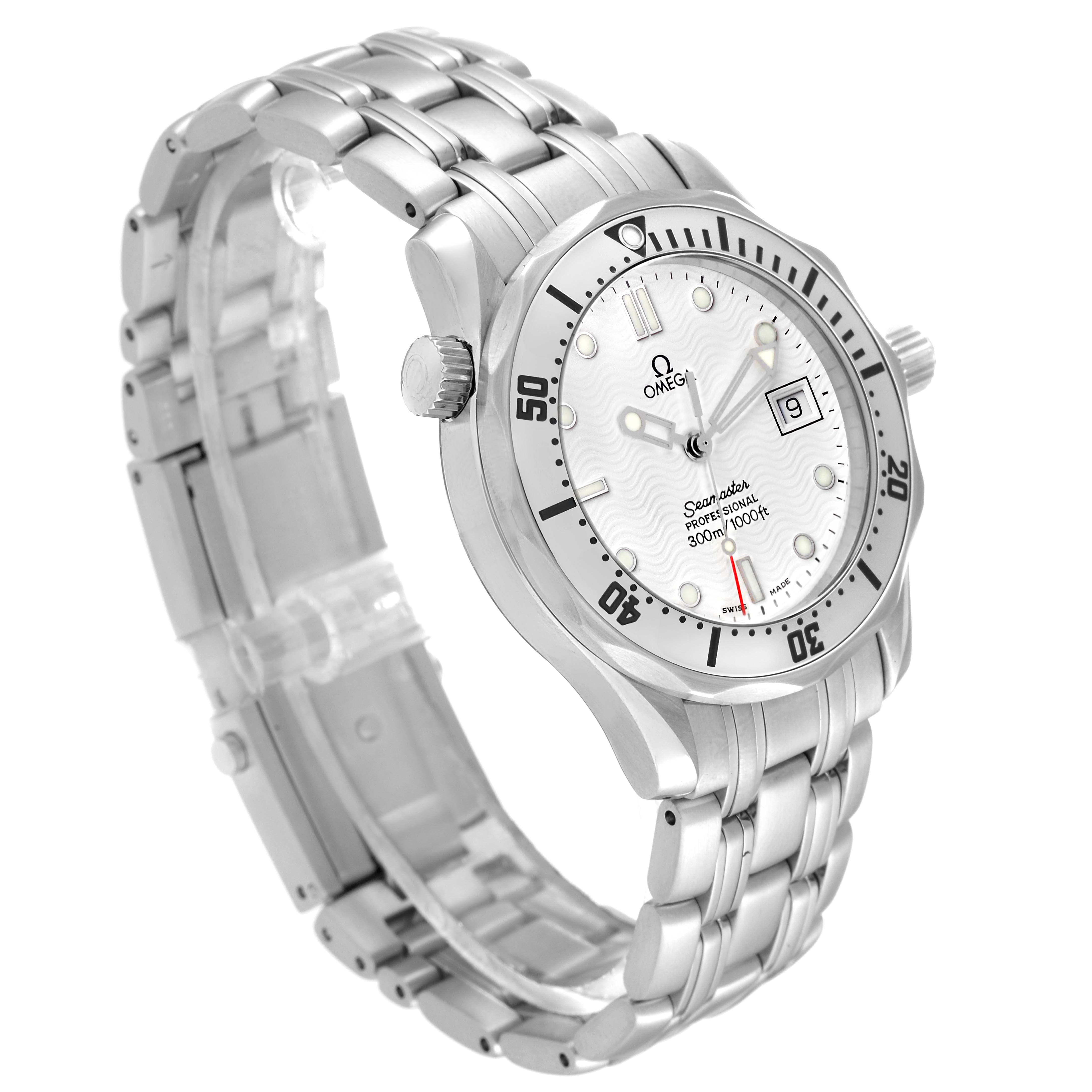 The image shows an Omega Seamaster 2562.20.00 Men
s Stainless Steel White Dial 2562.20.00 Men
s Stainless Steel White Dial watch at a three-quarter angle, highlighting its face, bezel, bracelet, and crown.