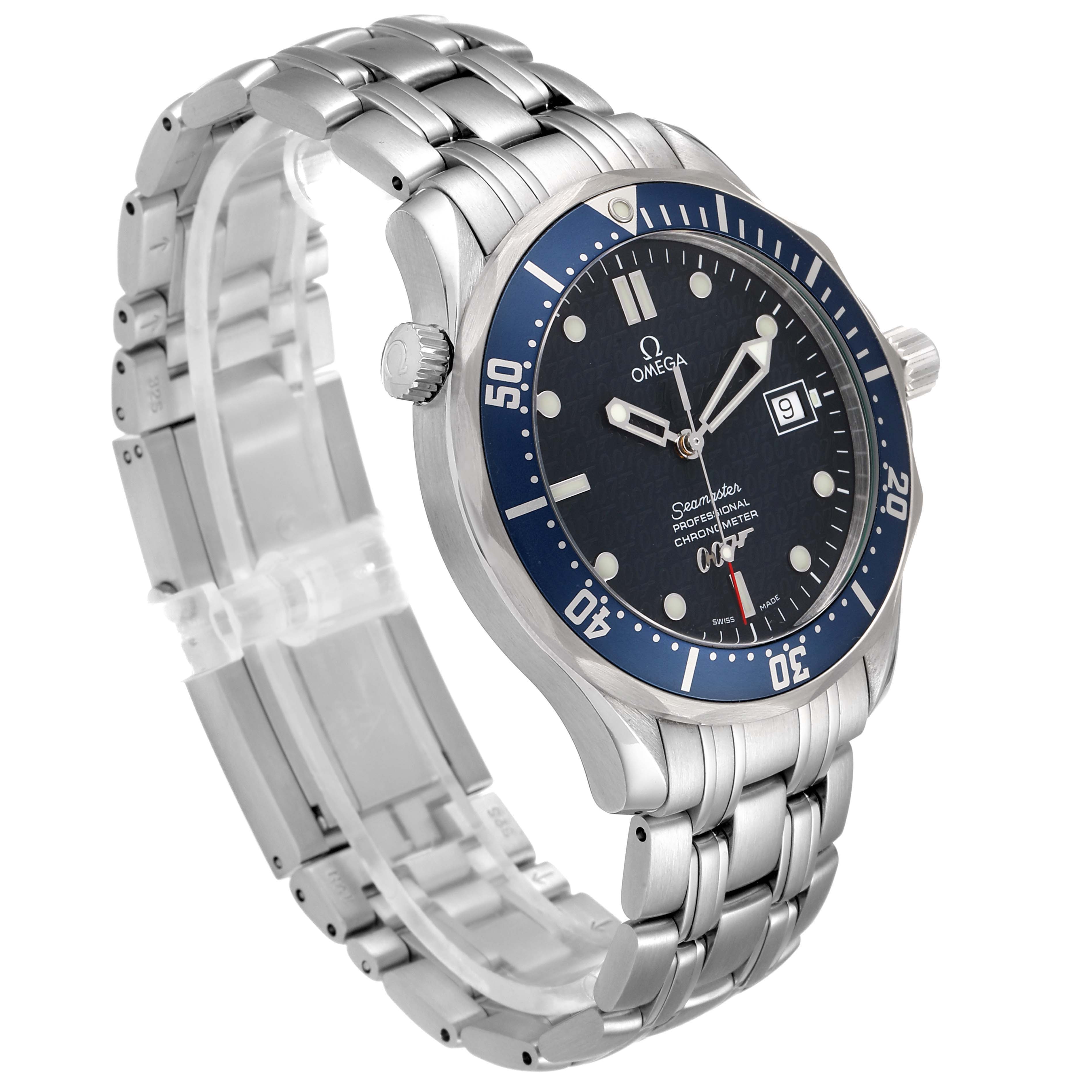 The image shows an angled view of a Omega Seamaster 2537.80.00 Men
s Stainless Steel Blue Dial 2537.80.00 Men
s Stainless Steel Blue Dial watch, highlighting its stainless steel bracelet, blue dial, and date window.