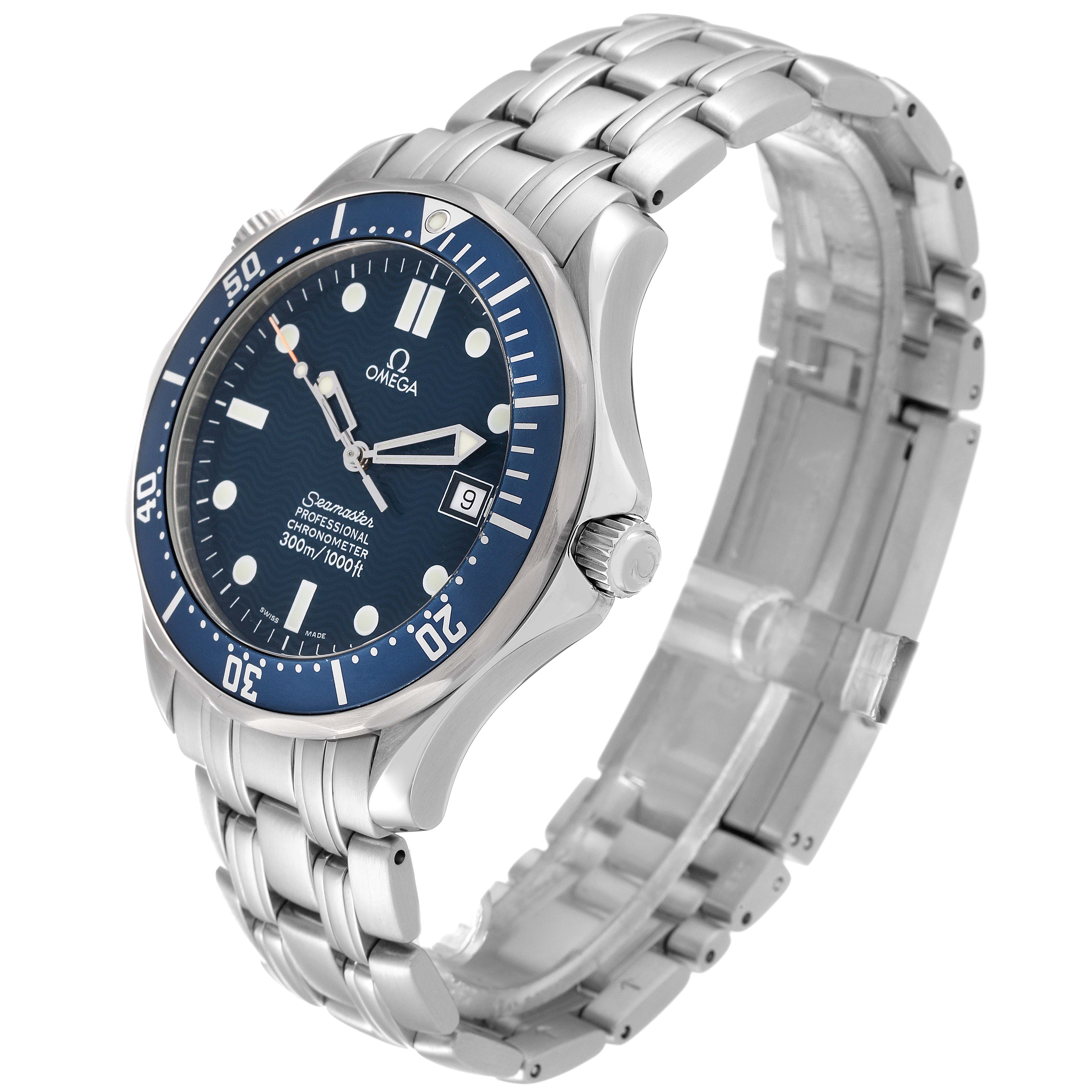 This image shows a side angle of an Omega Seamaster 2531.80.00 Men
s Stainless Steel Blue Dial 2531.80.00 Men
s Stainless Steel Blue Dial watch, highlighting the face, bezel, crown, and bracelet.