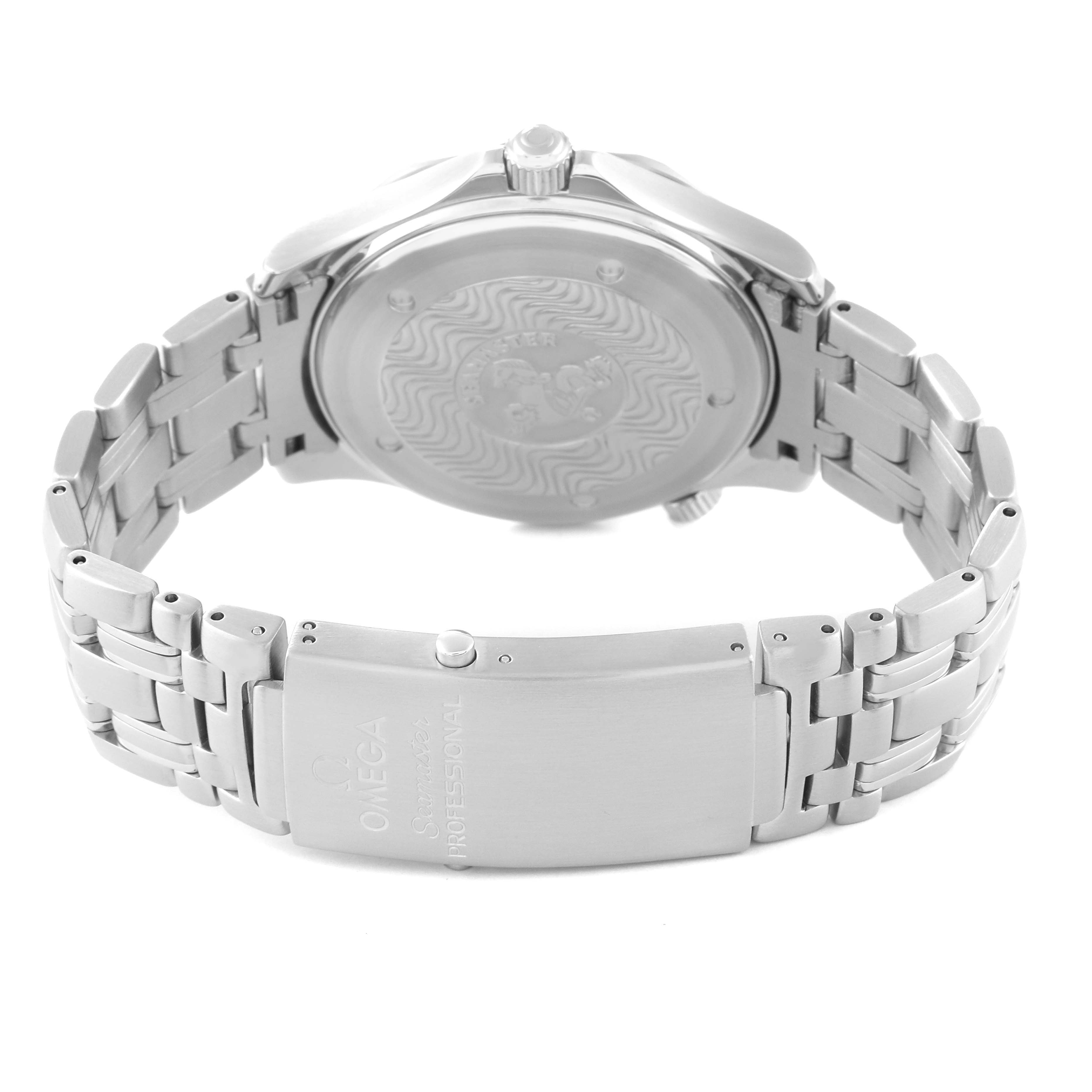 The image shows the back and clasp of an Omega Seamaster 2531.80.00 Men
s Stainless Steel Blue Dial 2531.80.00 Men
s Stainless Steel Blue Dial watch, highlighting its stainless steel bracelet and engraved case back.