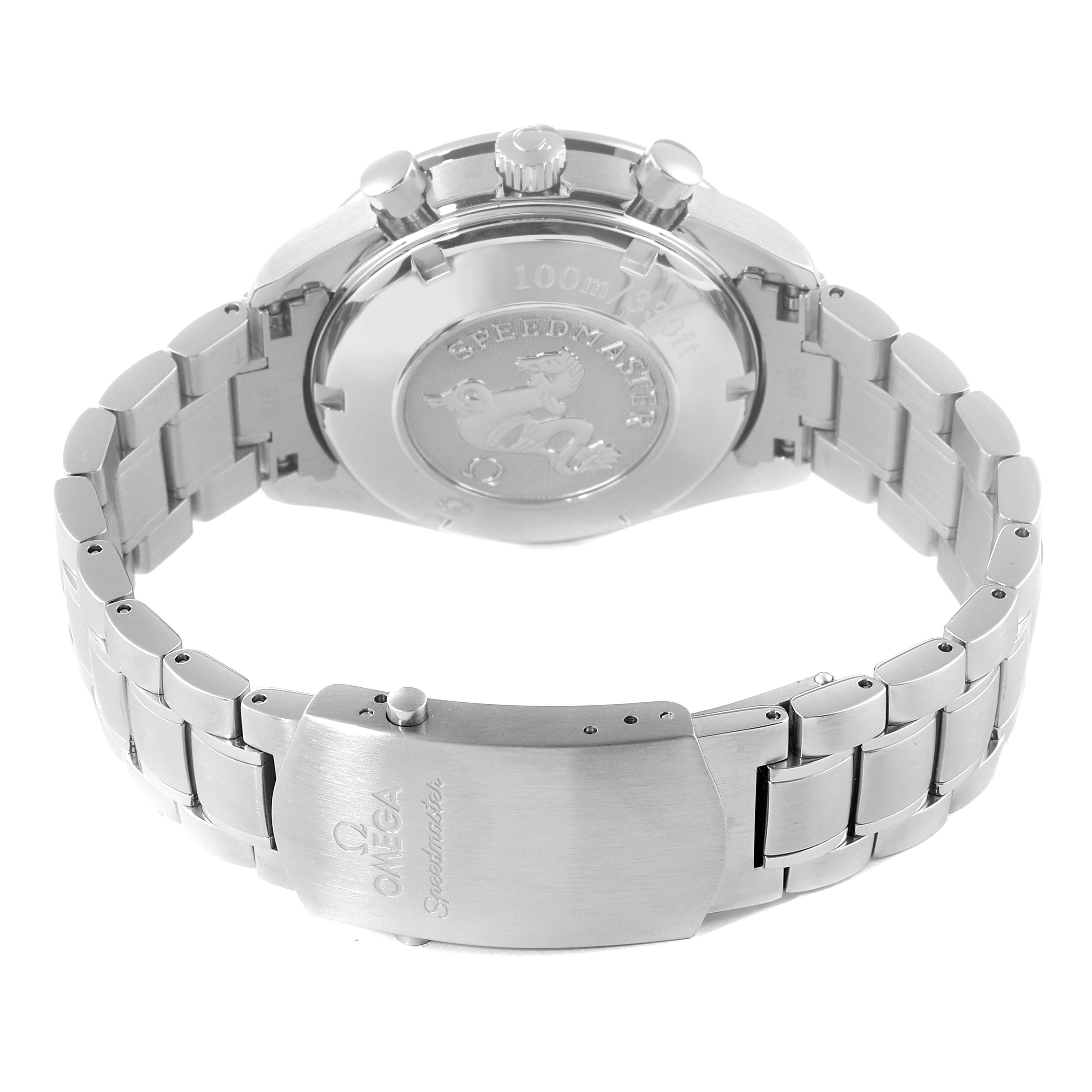 The image shows the back and bracelet of an Omega Speedmaster 3220.50.00 Men
s Stainless Steel Black Dial 3220.50.00 Men
s Stainless Steel Black Dial watch, highlighting the clasp and case back.
