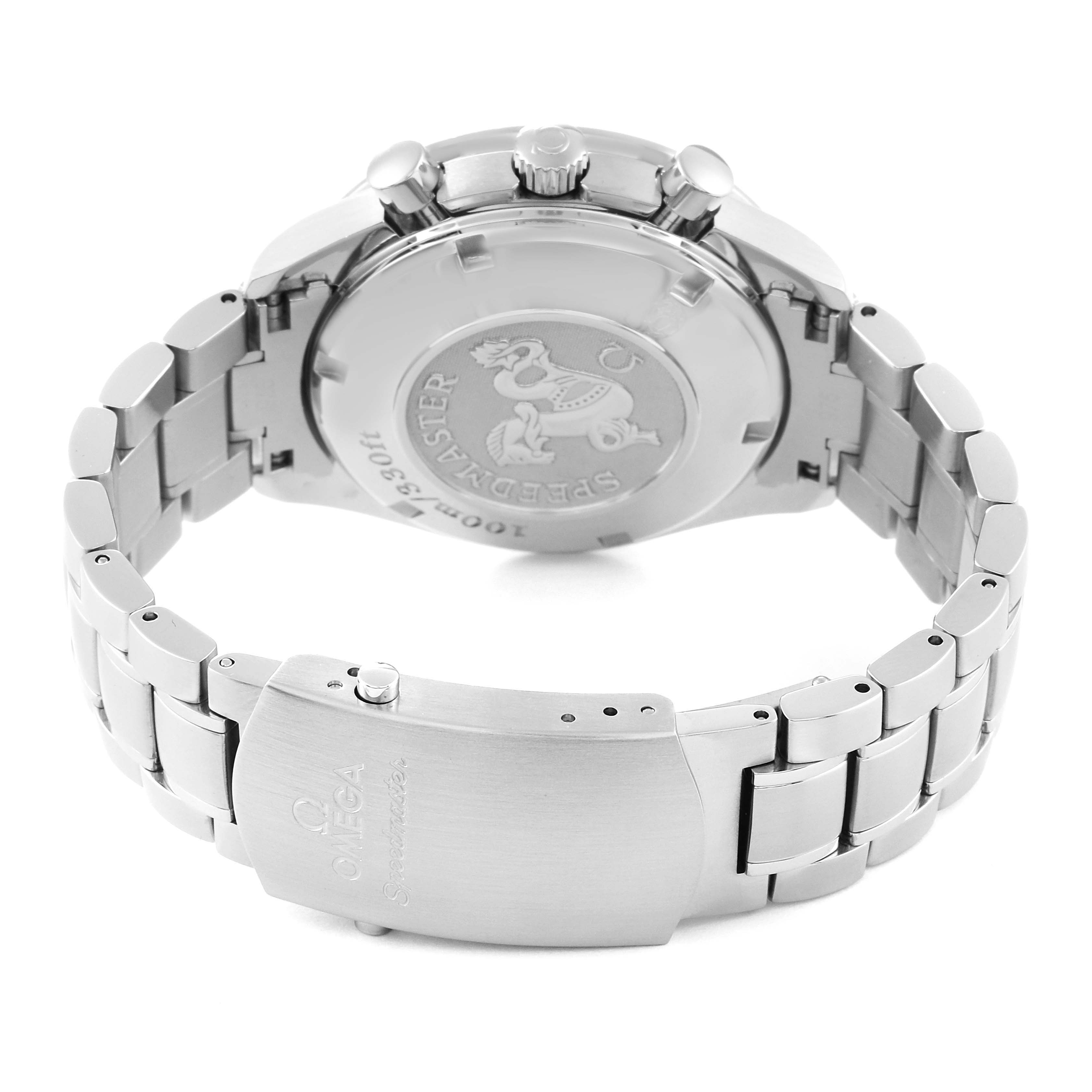 The image shows the back case and bracelet of an Omega Speedmaster 3220.50.00 Men
s Stainless Steel Black Dial 3220.50.00 Men
s Stainless Steel Black Dial watch, highlighting its engraving and clasp.