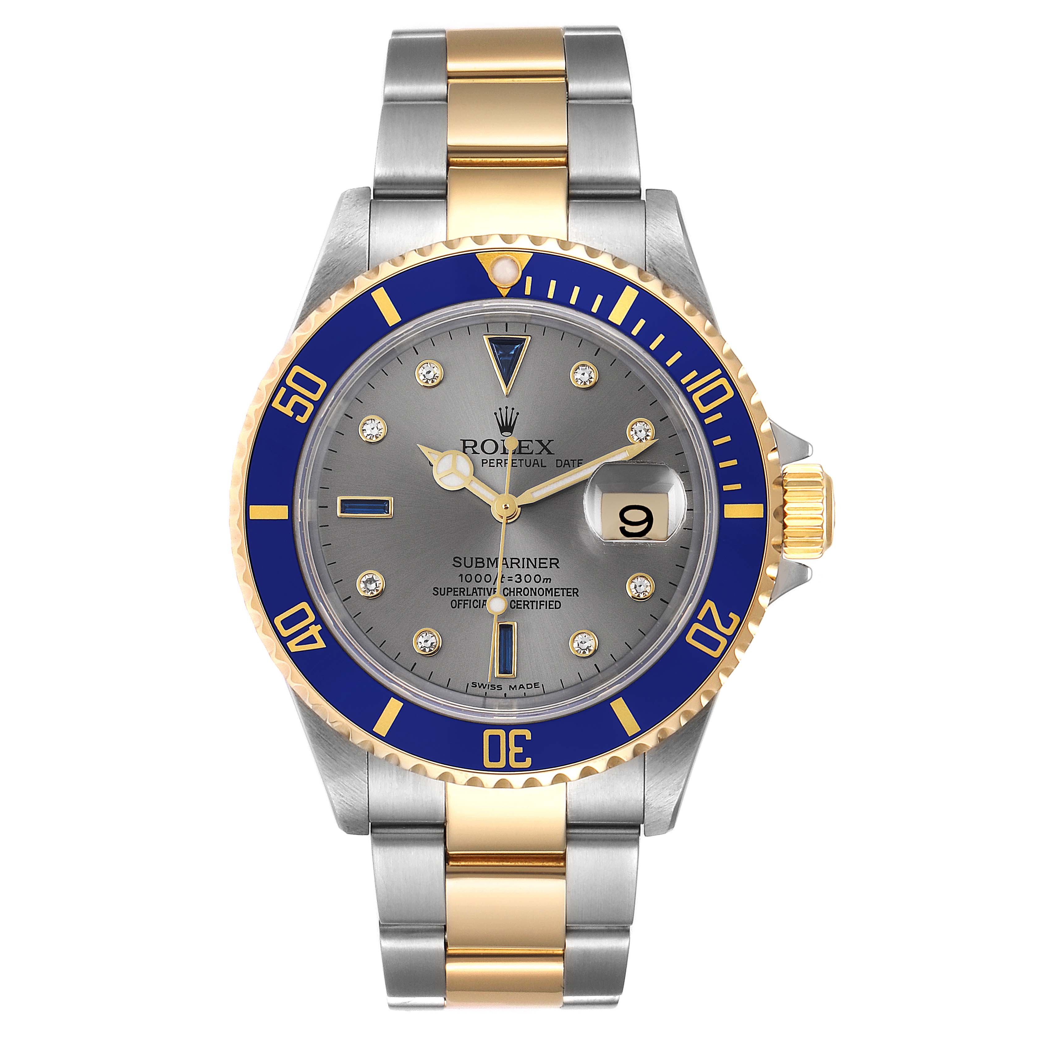 The image shows a frontal view of the Rolex Submariner 16613 Men
s Steel and Gold (two tone) Grey Dial 16613 Men
s Steel and Gold (two tone) Grey Dial watch, featuring a gray dial, blue bezel, and a combination gold and stainless steel bracelet.