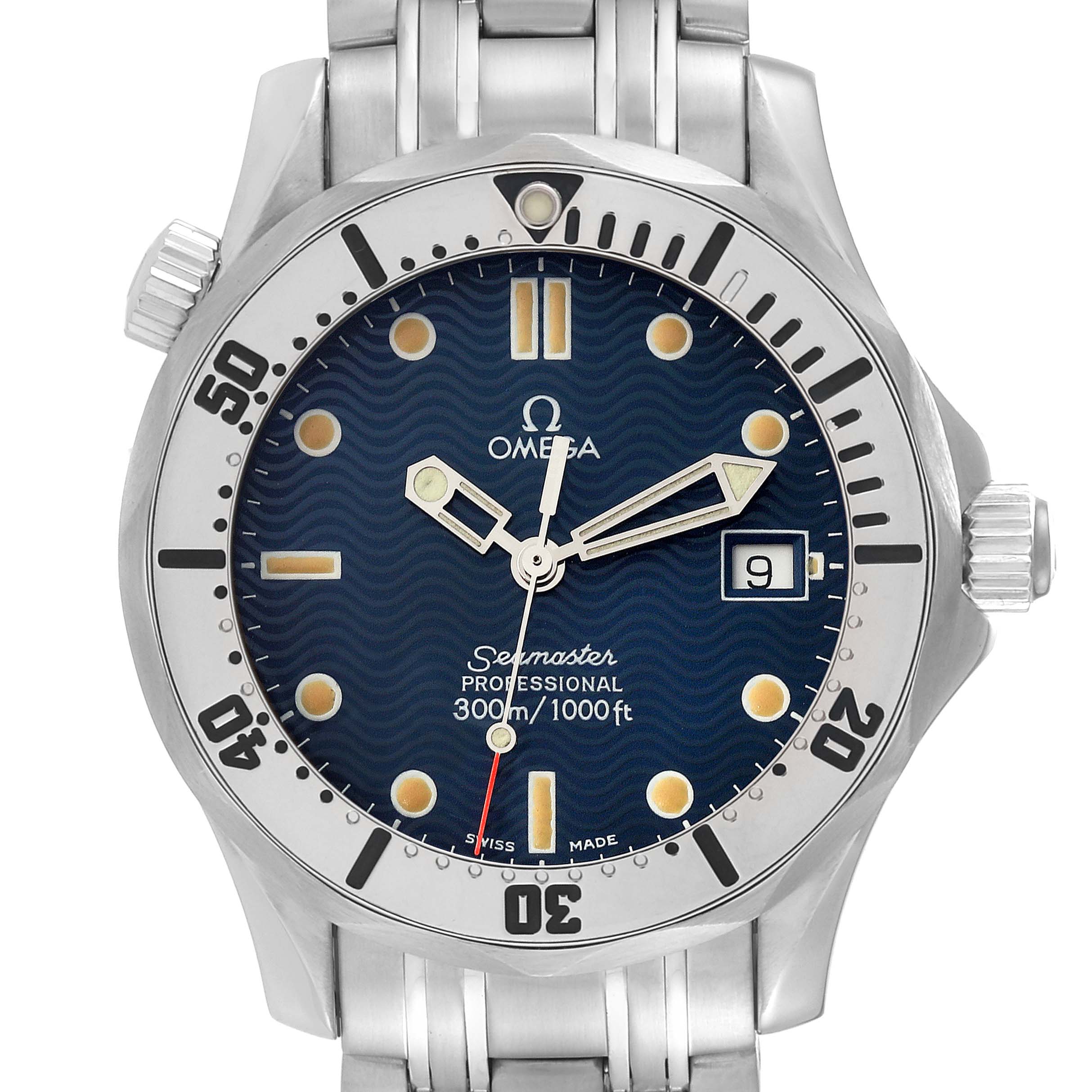 This image shows a front view of the Omega Seamaster 2562.80.00 Men
s Stainless Steel Blue Dial 2562.80.00 Men
s Stainless Steel Blue Dial watch, showcasing its dial, bezel, and part of the bracelet.