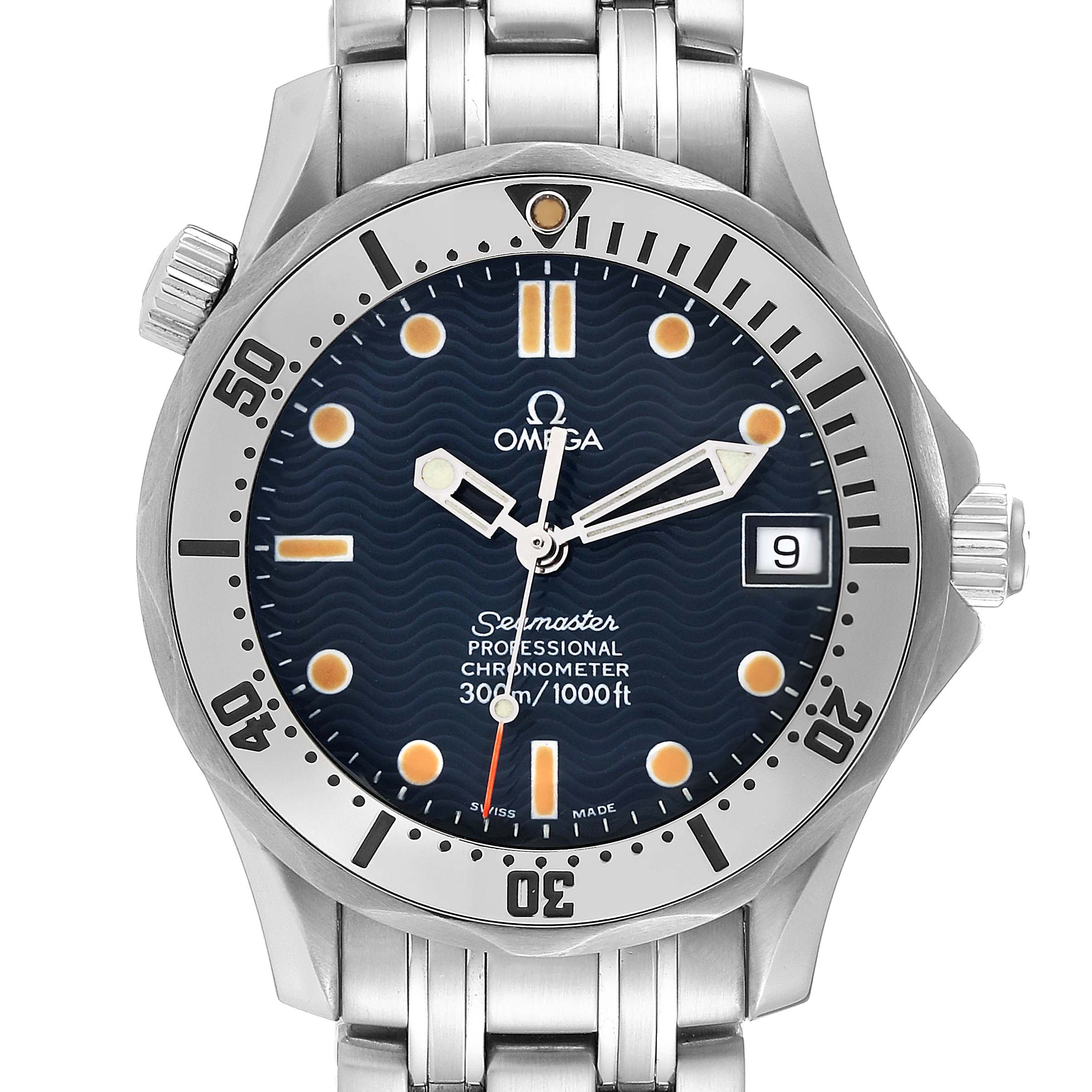 This image shows a front view of the Omega Seamaster 2552.80.00 Men
s Stainless Steel Blue Dial 2552.80.00 Men
s Stainless Steel Blue Dial watch displaying the dial, bezel, and part of the bracelet.