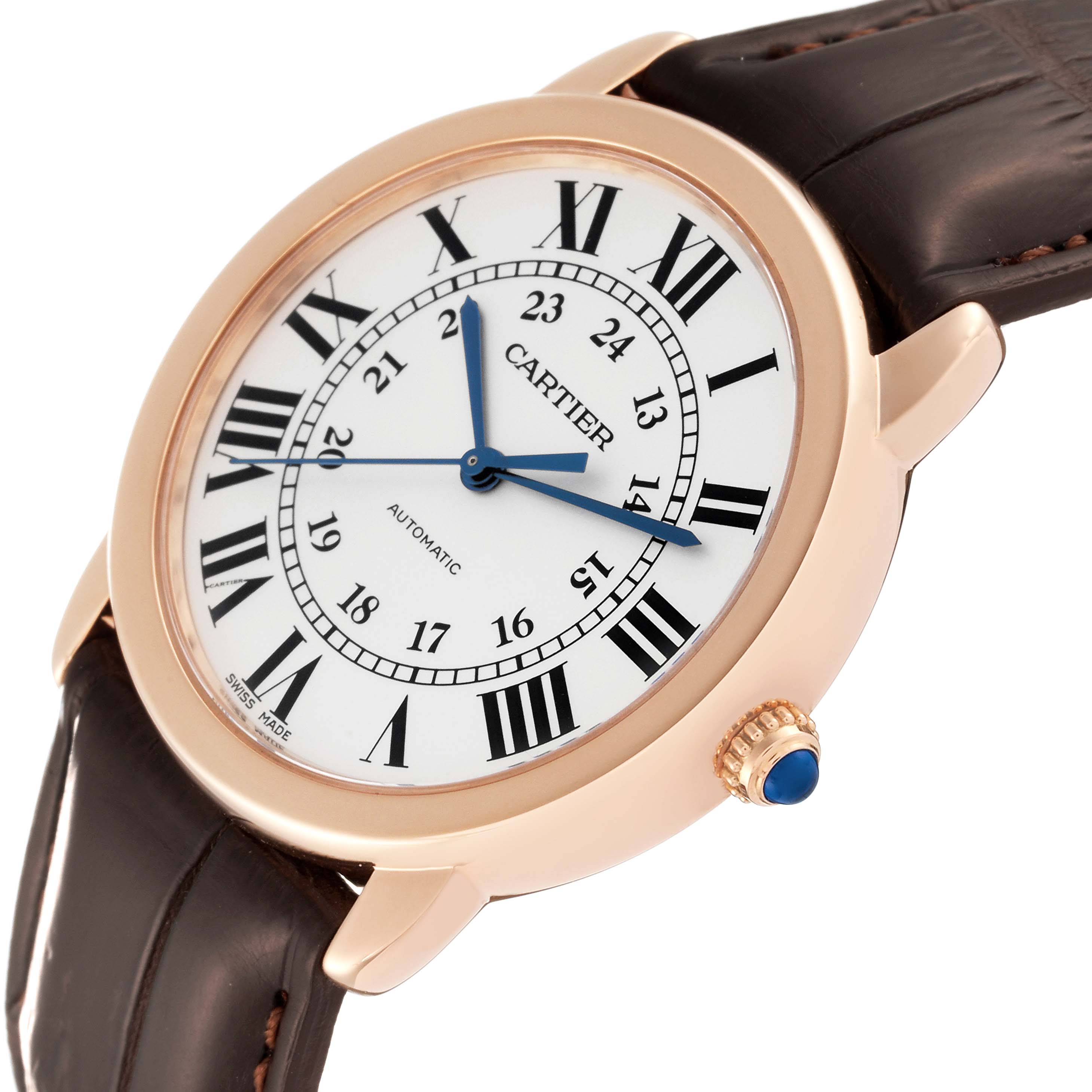 The image shows a close-up of the Cartier Ronde W2RN0008 Men
s Steel and Gold (two tone) Silver Dial W2RN0008 Men
s Steel and Gold (two tone) Silver Dial model watch, highlighting its face, crown, and leather strap at an angle.