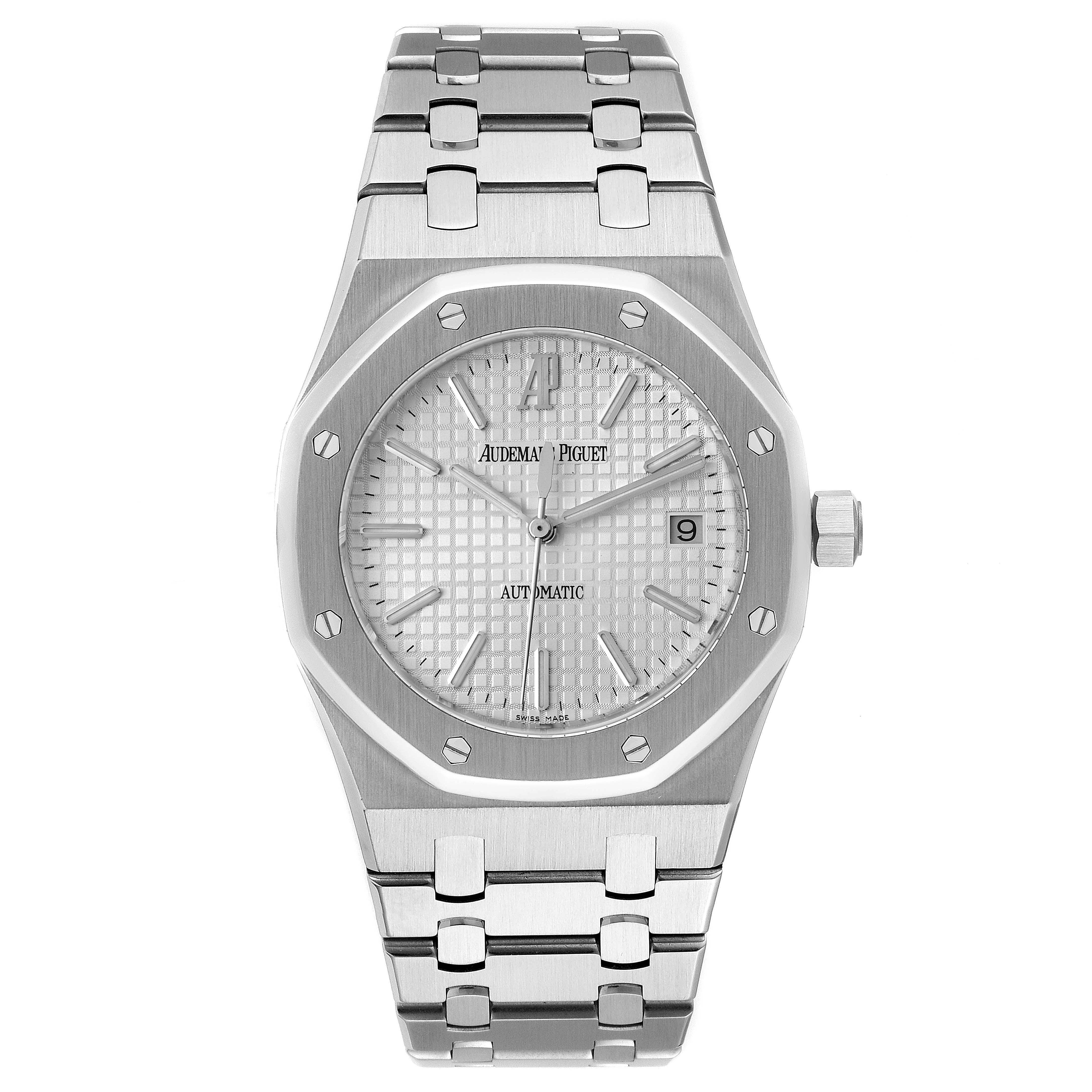 This is a front view of the Audemars Piguet Royal Oak 15300ST.00.1220ST.01 Men
s Stainless Steel White Dial 15300ST.00.1220ST.01 Men
s Stainless Steel White Dial watch displaying its face, bezel, and bracelet.