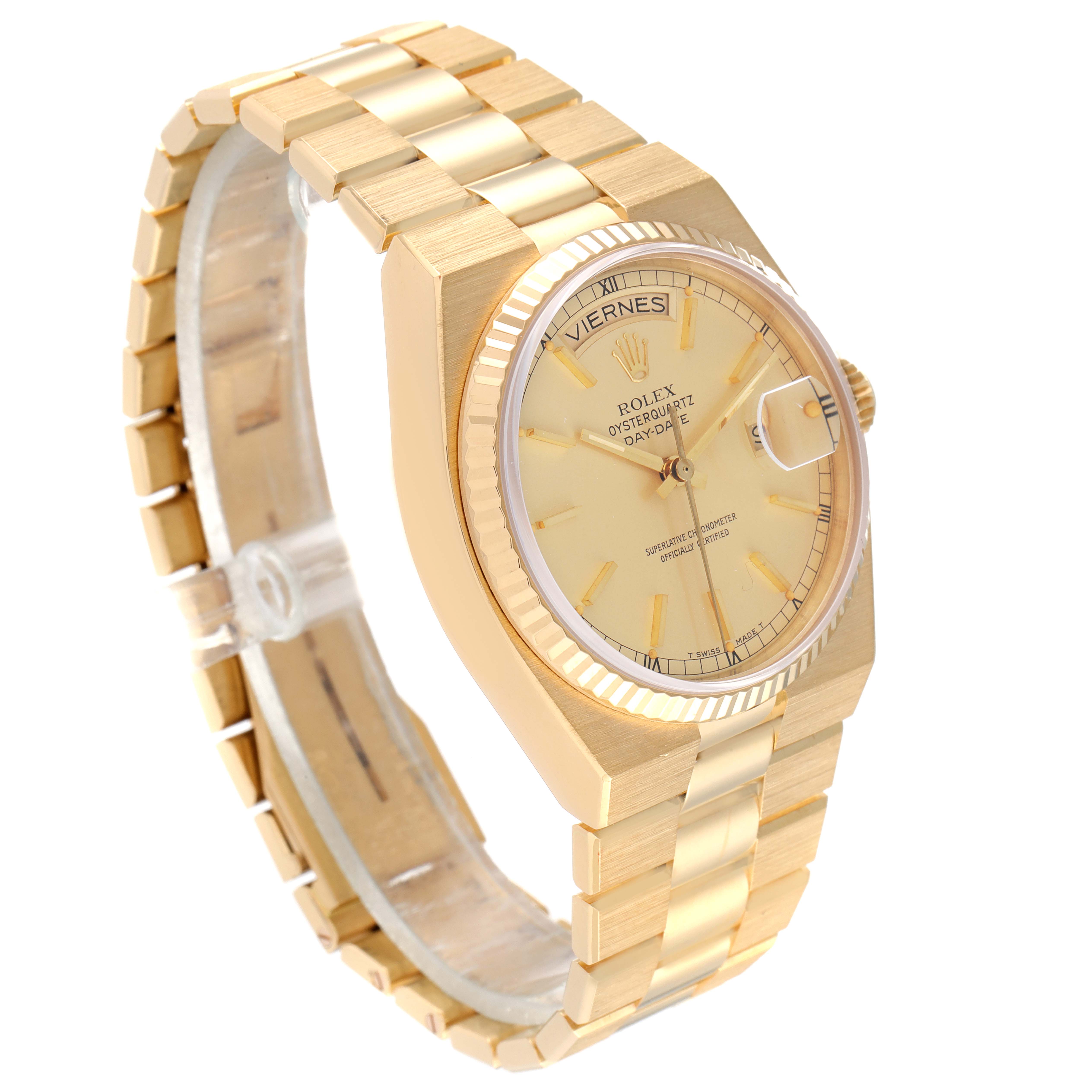 The image shows a three-quarter angle of a Rolex President 19018 Men
s Yellow Gold Champagne Dial 19018 Men
s Yellow Gold Champagne Dial model watch, displaying the face, bezel, and part of the bracelet.