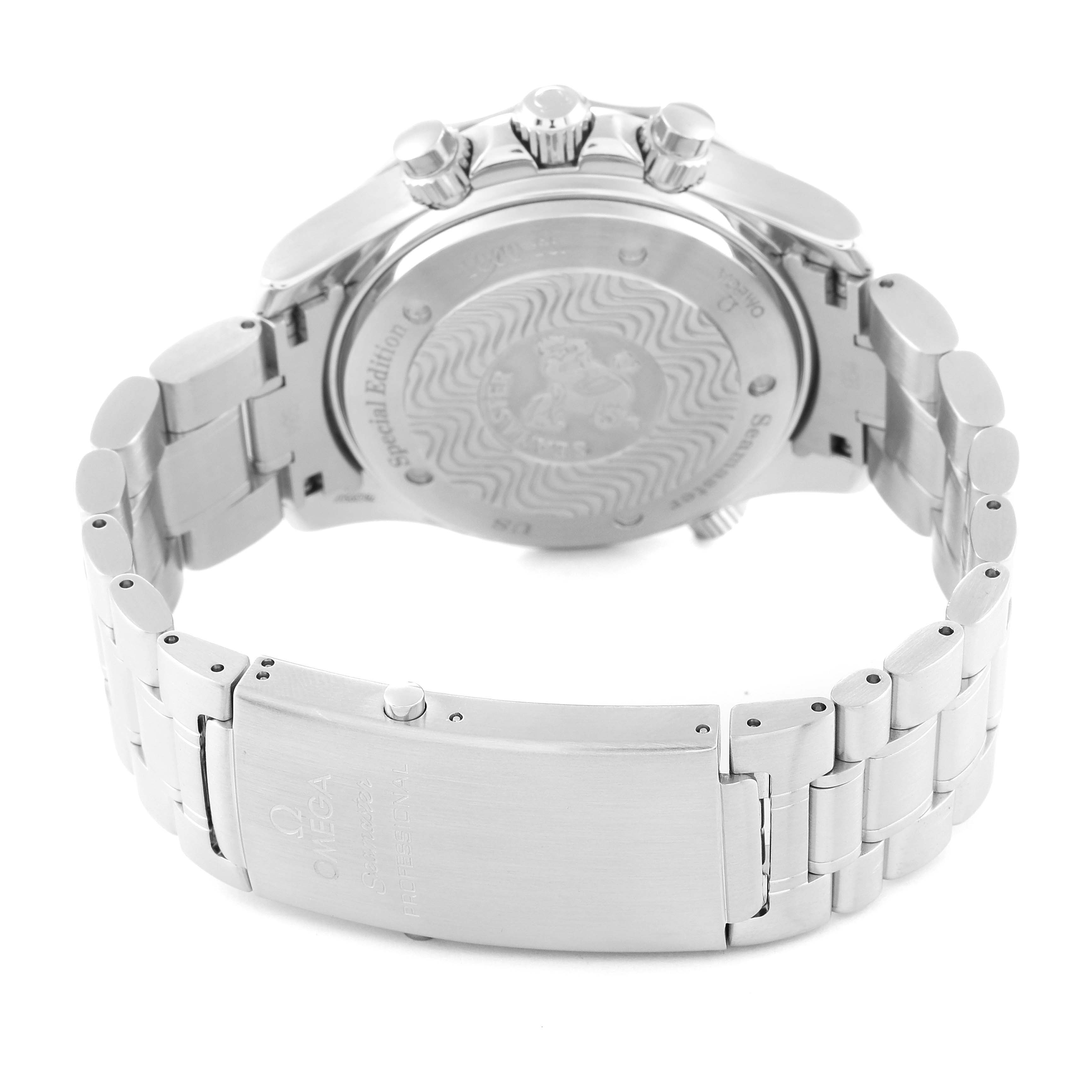 The image shows the back view of an Omega Seamaster 2589.30.00 Men
s Stainless Steel Silver Dial 2589.30.00 Men
s Stainless Steel Silver Dial watch, highlighting the bracelet, clasp, and case back.