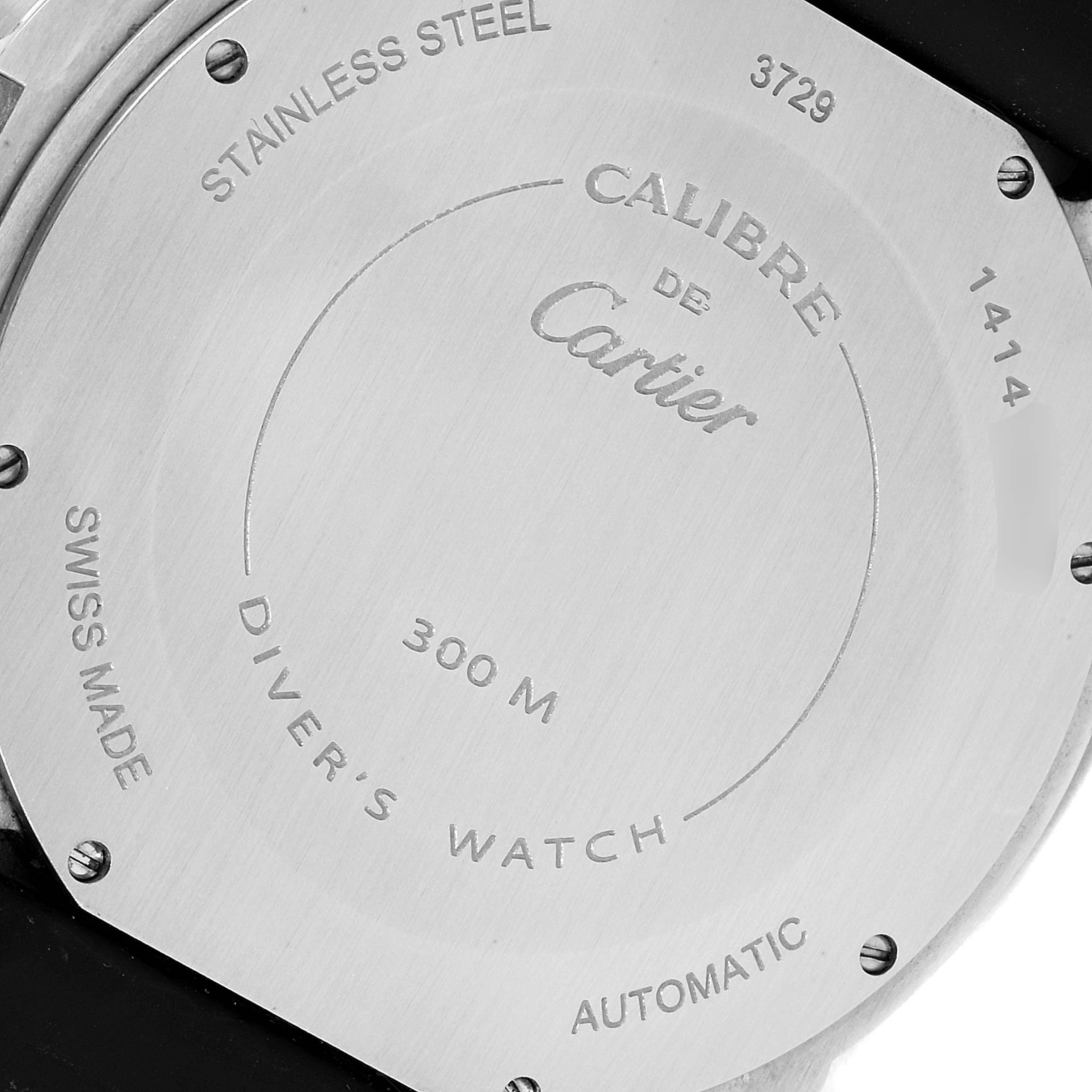 The image shows the back cover of a Calibre de Cartier model by Cartier, including markings for stainless steel, "Diver's Watch," and "300 M."