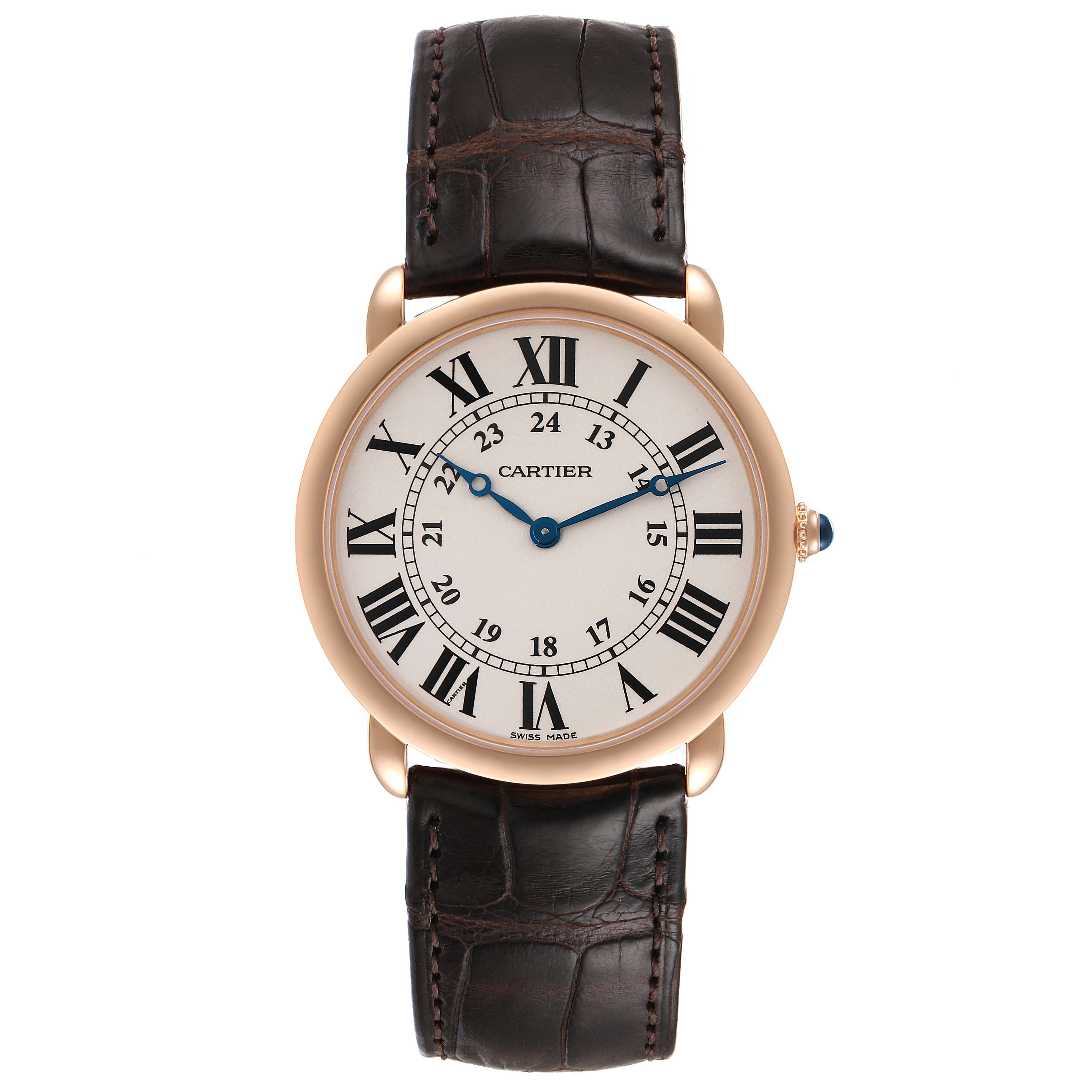 This image shows a Cartier Ronde W6800251 Men's Rose Gold Silver Dial W6800251 Men's Rose Gold Silver Dial watch from a front view, highlighting the dial, Roman numerals, and leather strap.