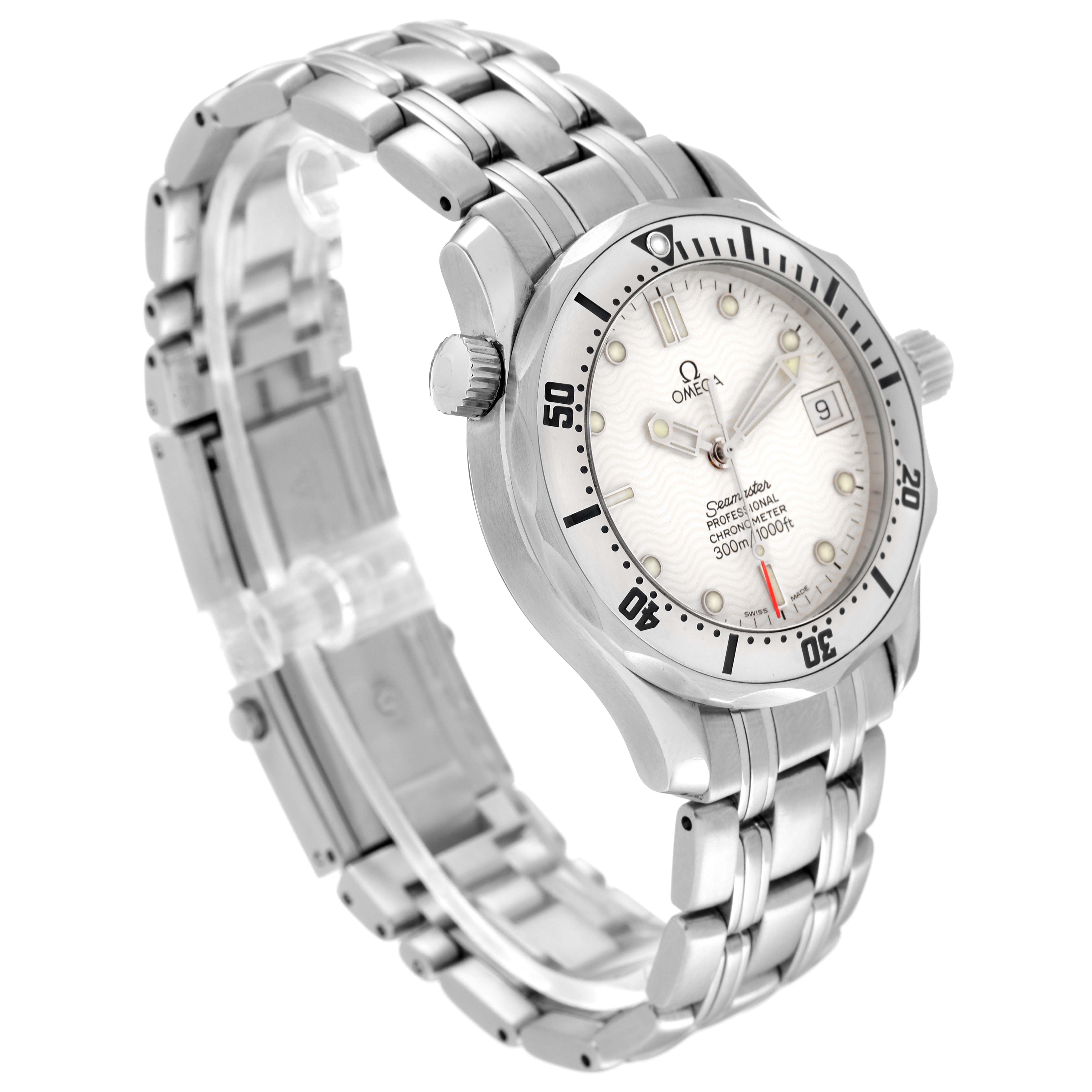 The image shows an Omega Seamaster 2552.20.00 Men's Stainless Steel White Dial 2552.20.00 Men's Stainless Steel White Dial watch at a three-quarter angle, highlighting its bezel, dial, crown, and stainless steel bracelet.