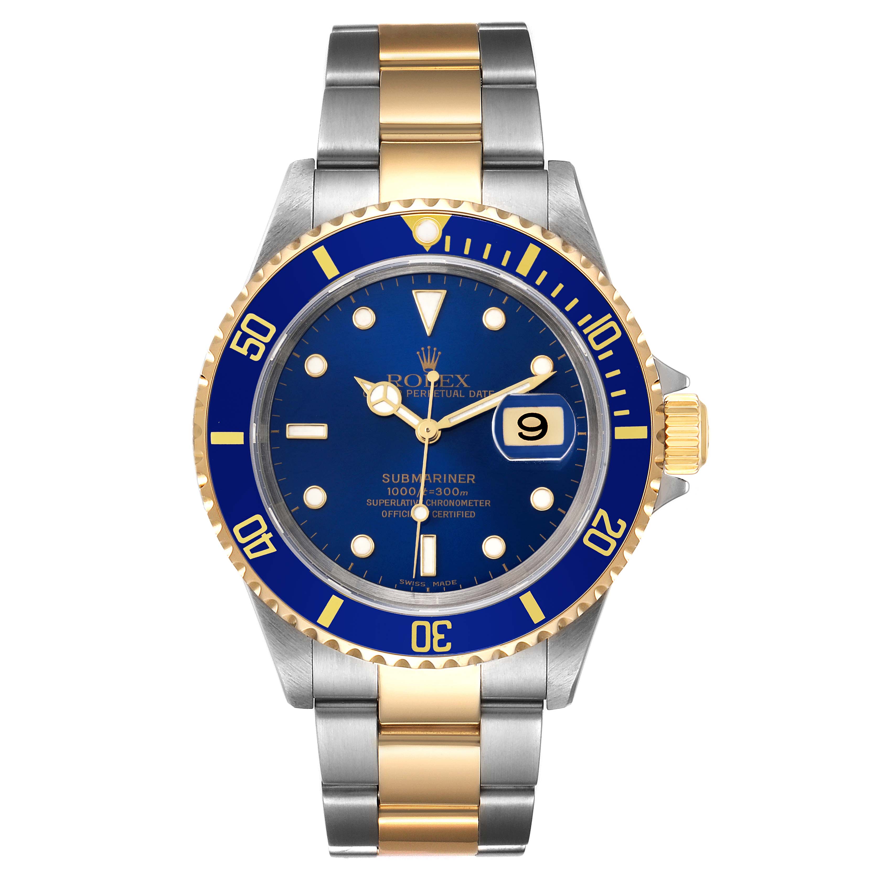 The image shows a front view of the Rolex Submariner 16613 Men
s Steel and Gold (two tone) Blue Dial 16613 Men
s Steel and Gold (two tone) Blue Dial watch, highlighting its blue dial, two-tone bracelet, and date window at 3 o
clock.