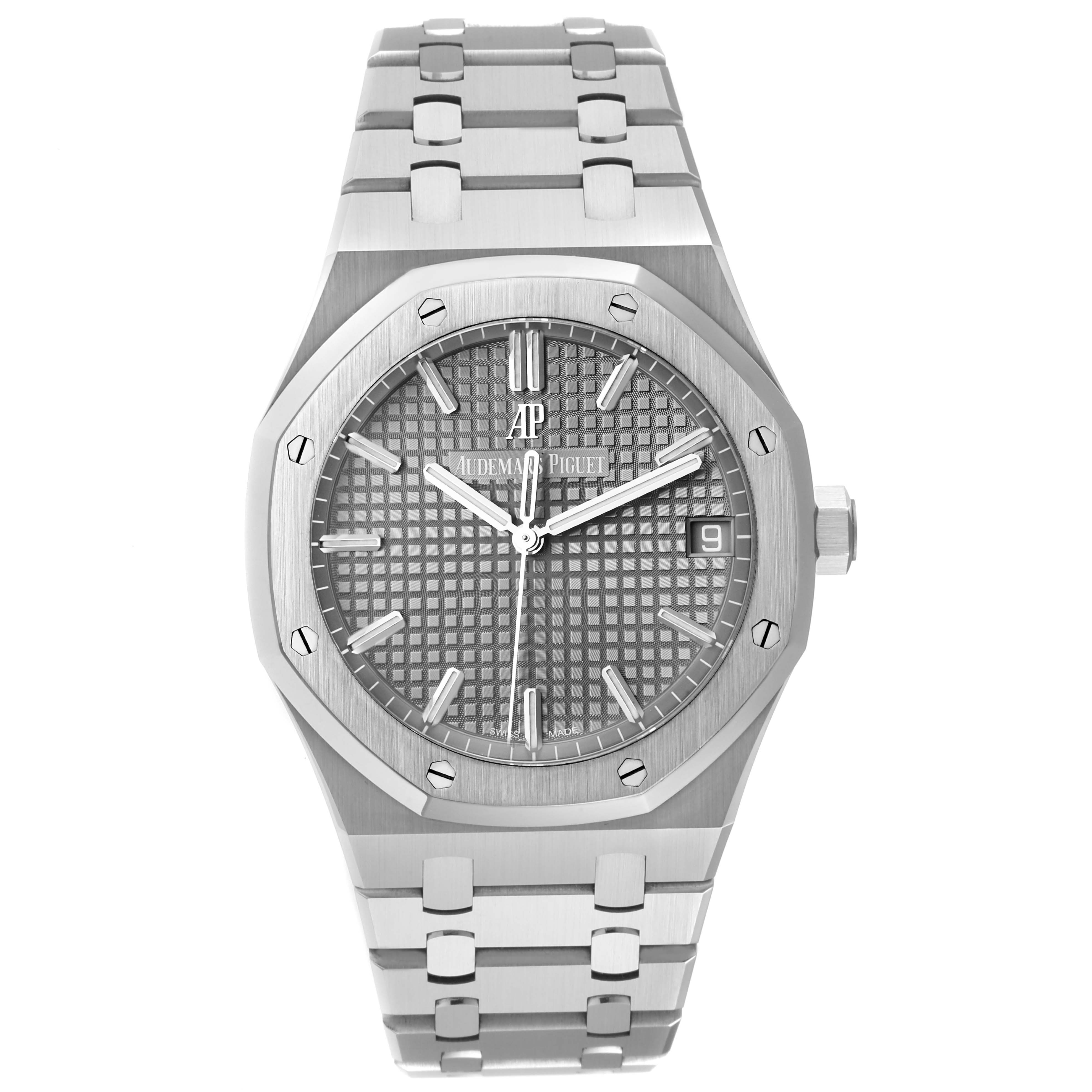 The image shows a frontal view of an Audemars Piguet Royal Oak 15500ST.OO.1220ST.02 Men's Stainless Steel Grey Dial 15500ST.OO.1220ST.02 Men's Stainless Steel Grey Dial watch, displaying its dial, bezel, and bracelet.
