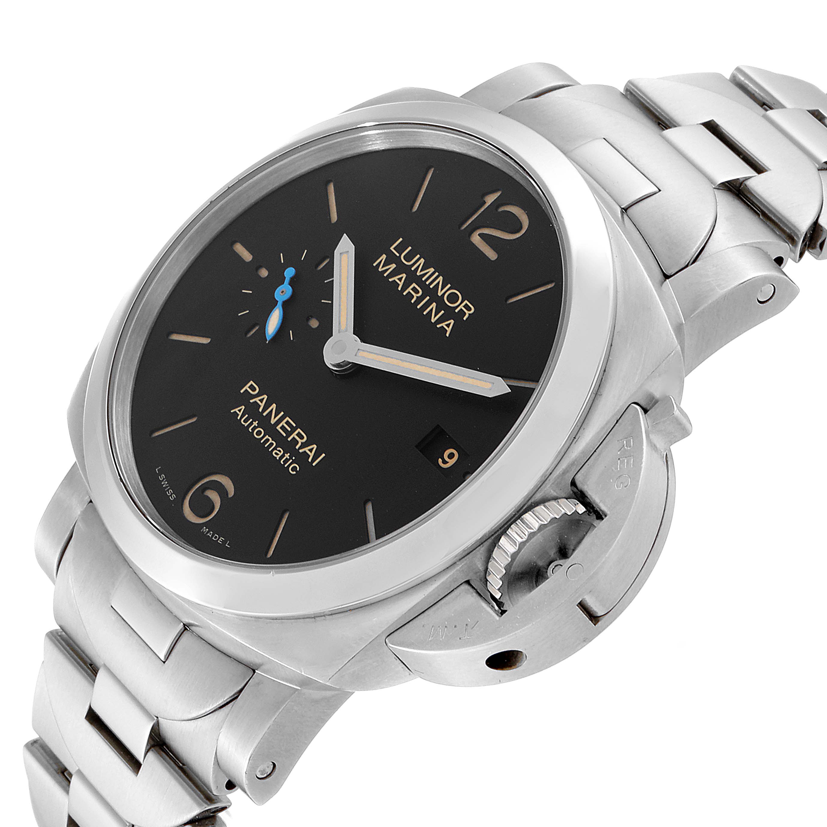 This is a Panerai Luminor PAM00722 Men's Stainless Steel Black Dial PAM00722 Men's Stainless Steel Black Dial watch, shown at an angled view displaying its face, crown guard, and stainless steel bracelet.