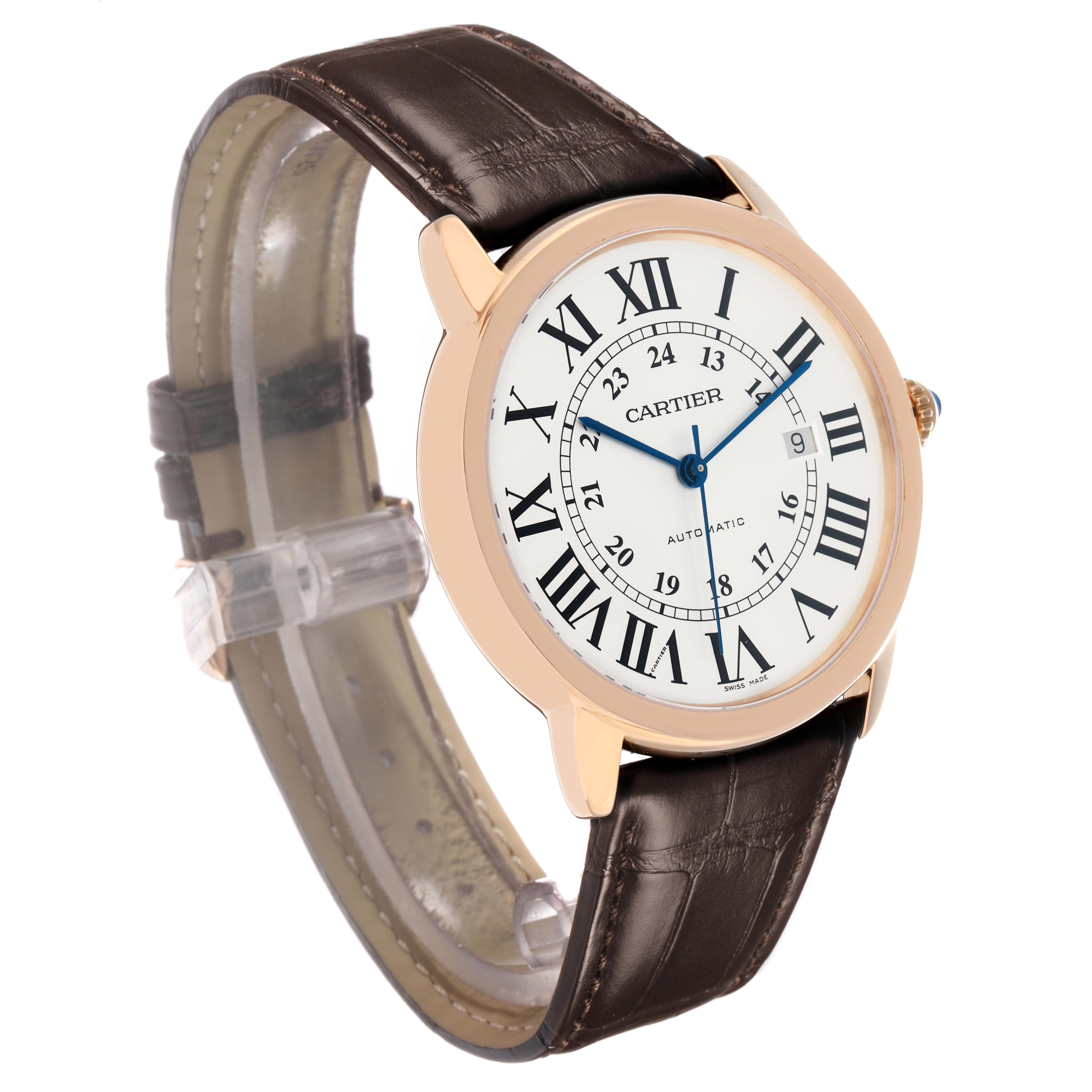 The Cartier Ronde W6701009 Men
s Rose Gold Silver Dial watch is shown at a slight angle, highlighting the dial, case, and leather strap.