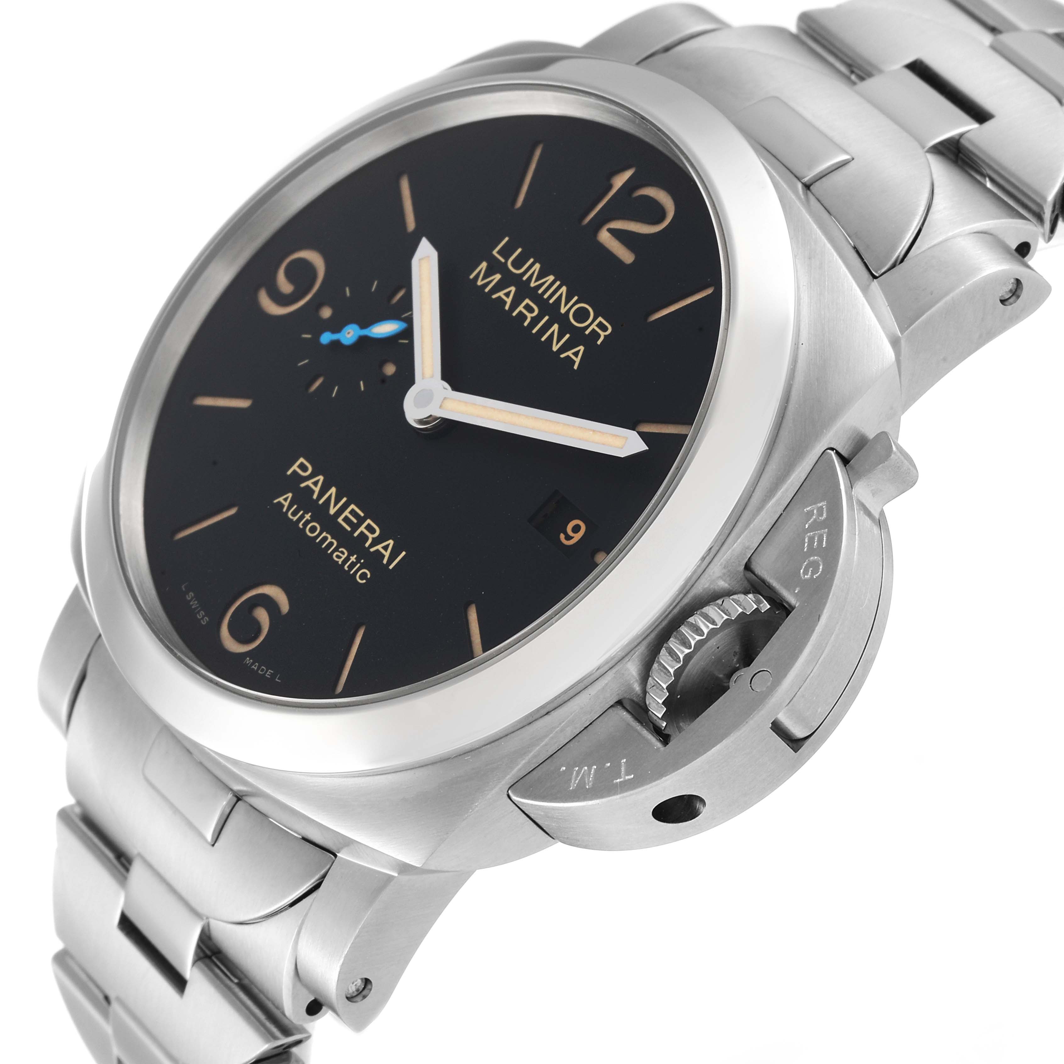 This image shows the Panerai Luminor PAM00723 Men
s Stainless Steel Black Dial PAM00723 Men
s Stainless Steel Black Dial Marina watch at a three-quarter angle highlighting the dial, crown guard, and bracelet.