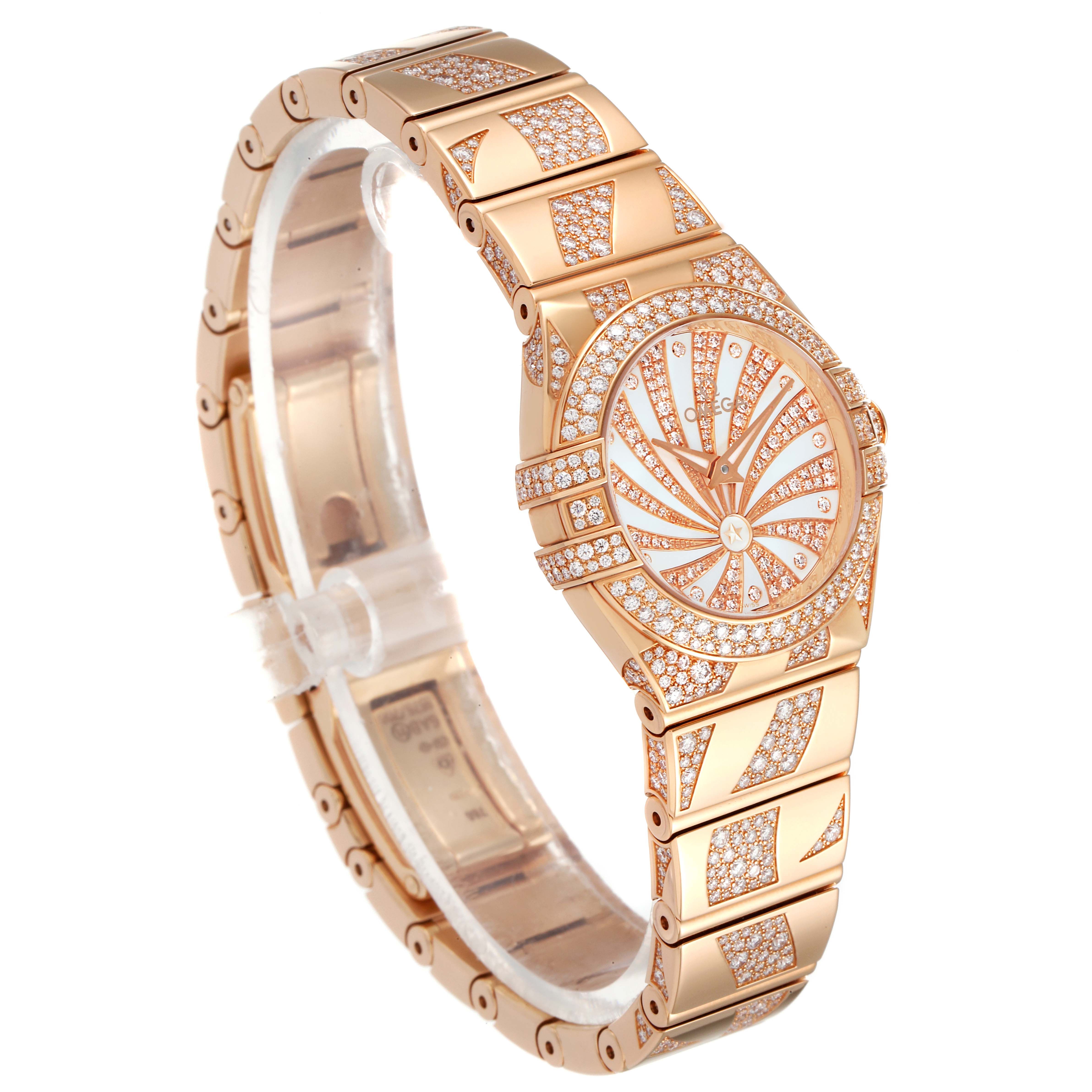 The image shows an angled view of the Omega 123.55.24.60.55.011 Women's Rose Gold Mother of Pearl Dial 123.55.24.60.55.011 Women's Rose Gold Mother of Pearl Dial Constellation Diamanten Rose Gold Diamond Ladies Watch, model 123.55.24.60.55.011.