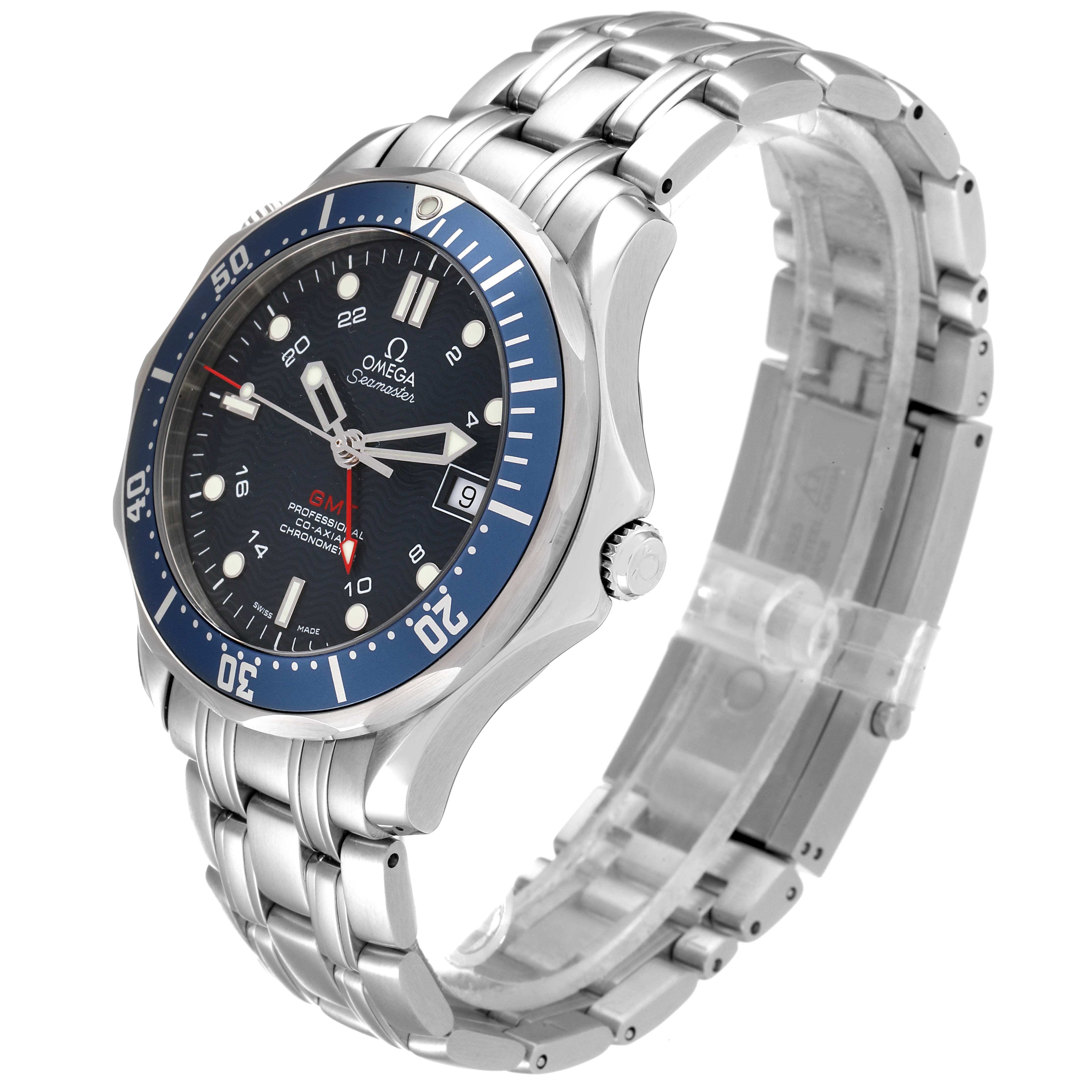 The image shows an Omega Seamaster 2535.80.00 Men's Stainless Steel Blue Dial 2535.80.00 Men's Stainless Steel Blue Dial watch at an angled view displaying the face, bezel, and stainless steel bracelet.