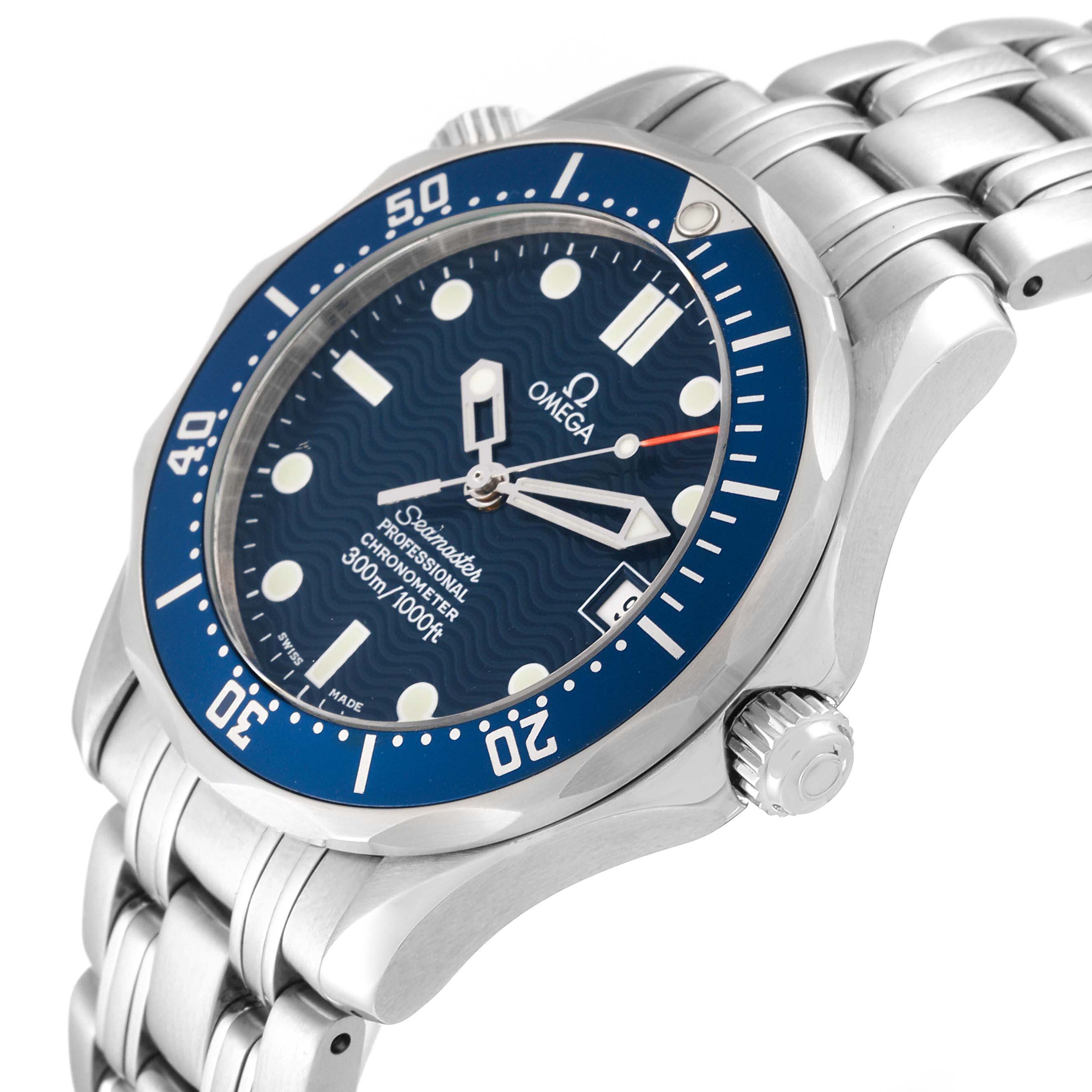 This angled view of the Omega Seamaster 2551.80.00 Men
s Stainless Steel Blue Dial 2551.80.00 Men
s Stainless Steel Blue Dial watch showcases the face, bezel, crown, and part of the metal bracelet.