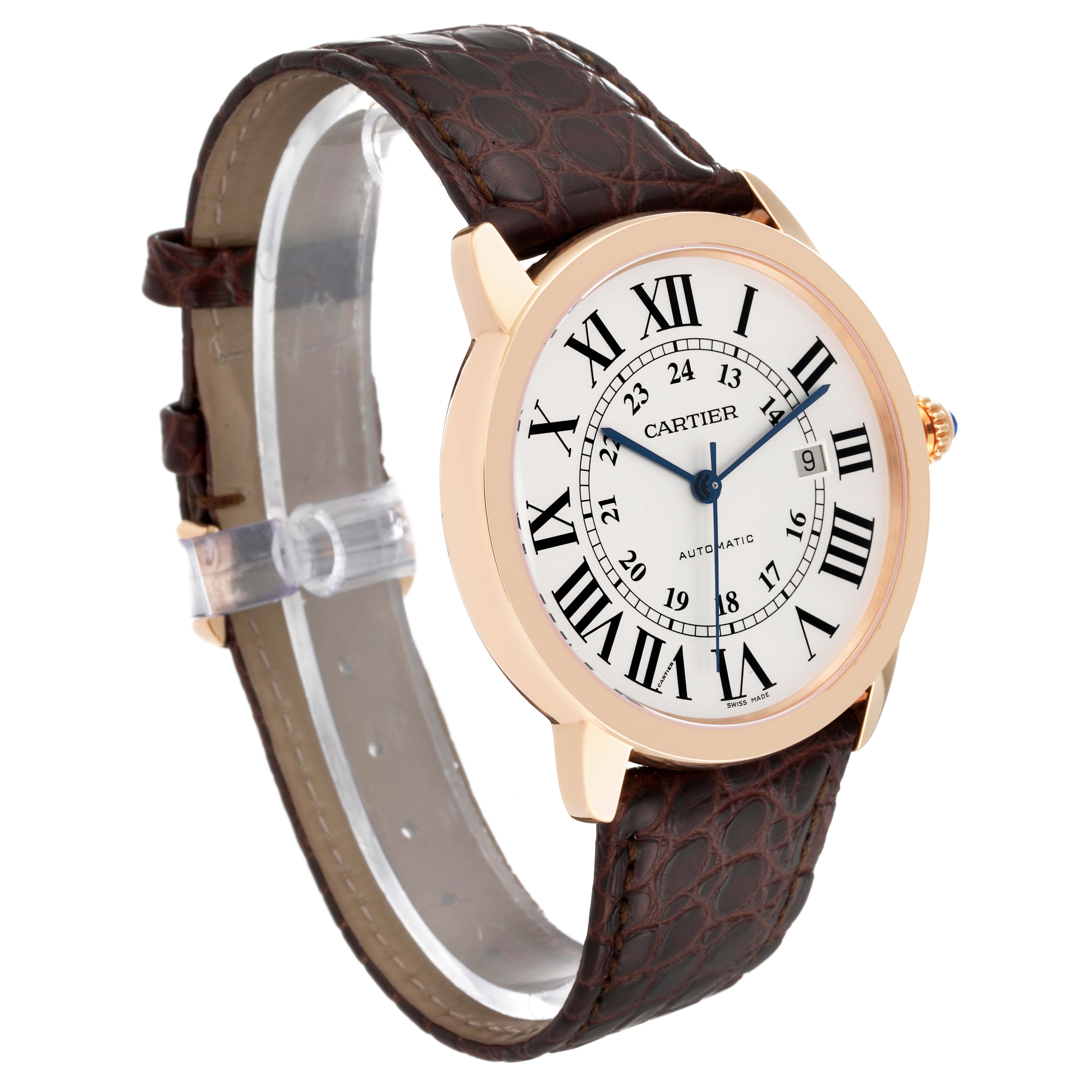 The Cartier Ronde W6701009 Men
s Yellow Gold Silver Dial W6701009 Men
s Yellow Gold Silver Dial watch is shown at a three-quarter angle, emphasizing the dial, bezel, and strap.