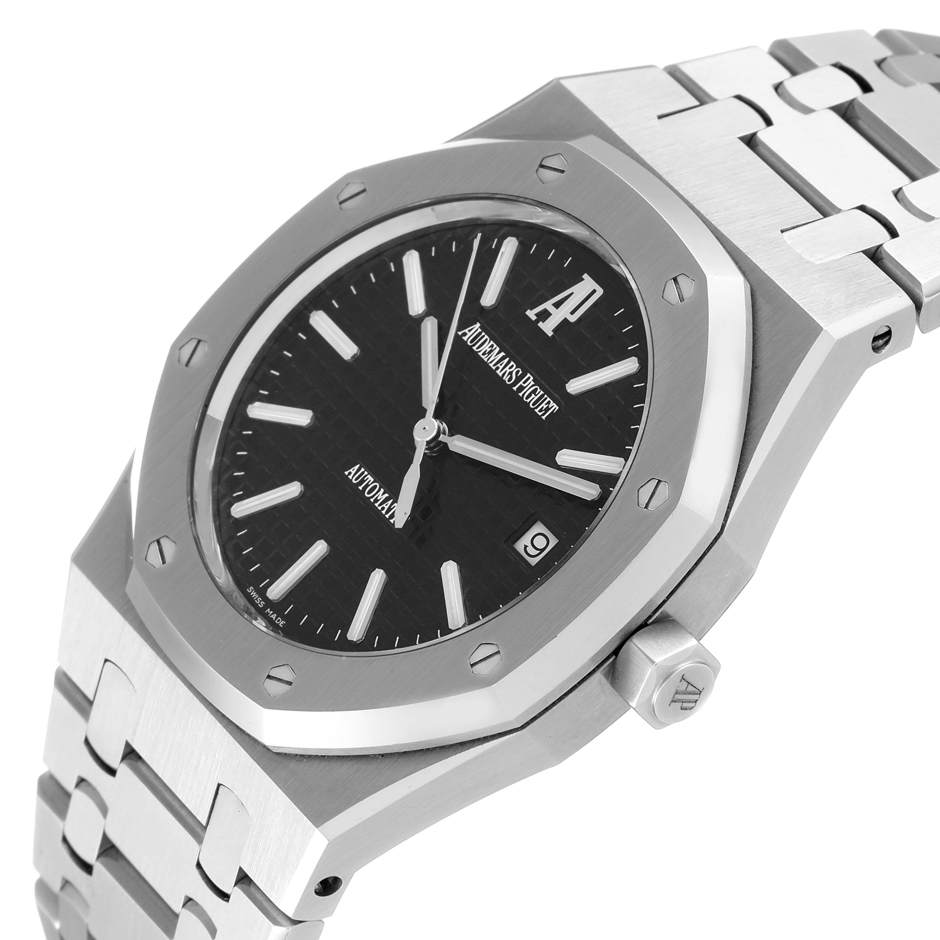 This image shows a side angle of the Audemars Piguet Royal Oak 15300ST.OO.1220ST.03 Men
s Stainless Steel Black Dial 15300ST.OO.1220ST.03 Men
s Stainless Steel Black Dial watch, highlighting the case, bezel, dial, and bracelet.