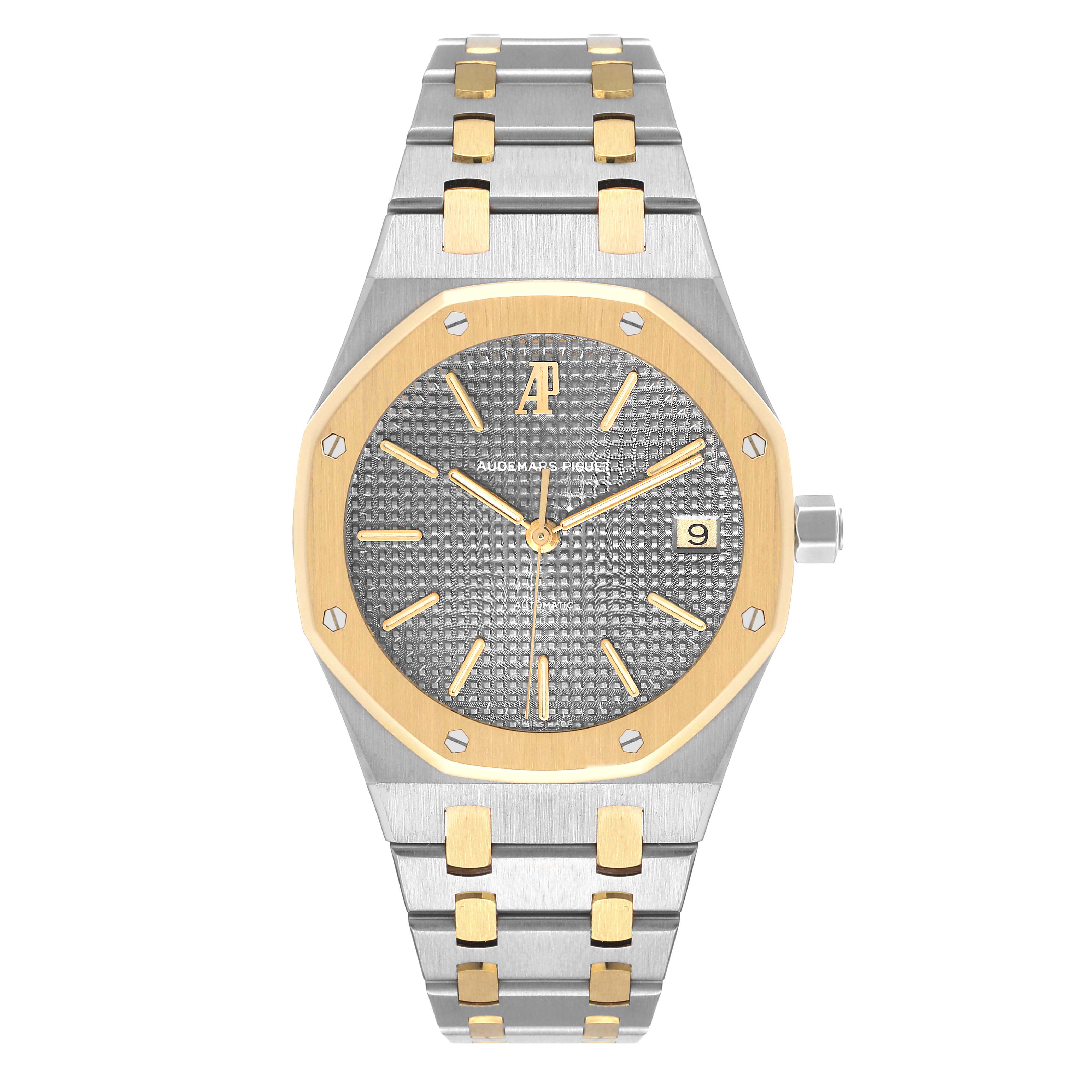 This image shows a front view of an Audemars Piguet Royal Oak 14790SA.OO.0789SA.01 Men
s Steel and Gold (two tone) Grey Dial 14790SA.OO.0789SA.01 Men
s Steel and Gold (two tone) Grey Dial watch, highlighting its gold bezel and metal bracelet.