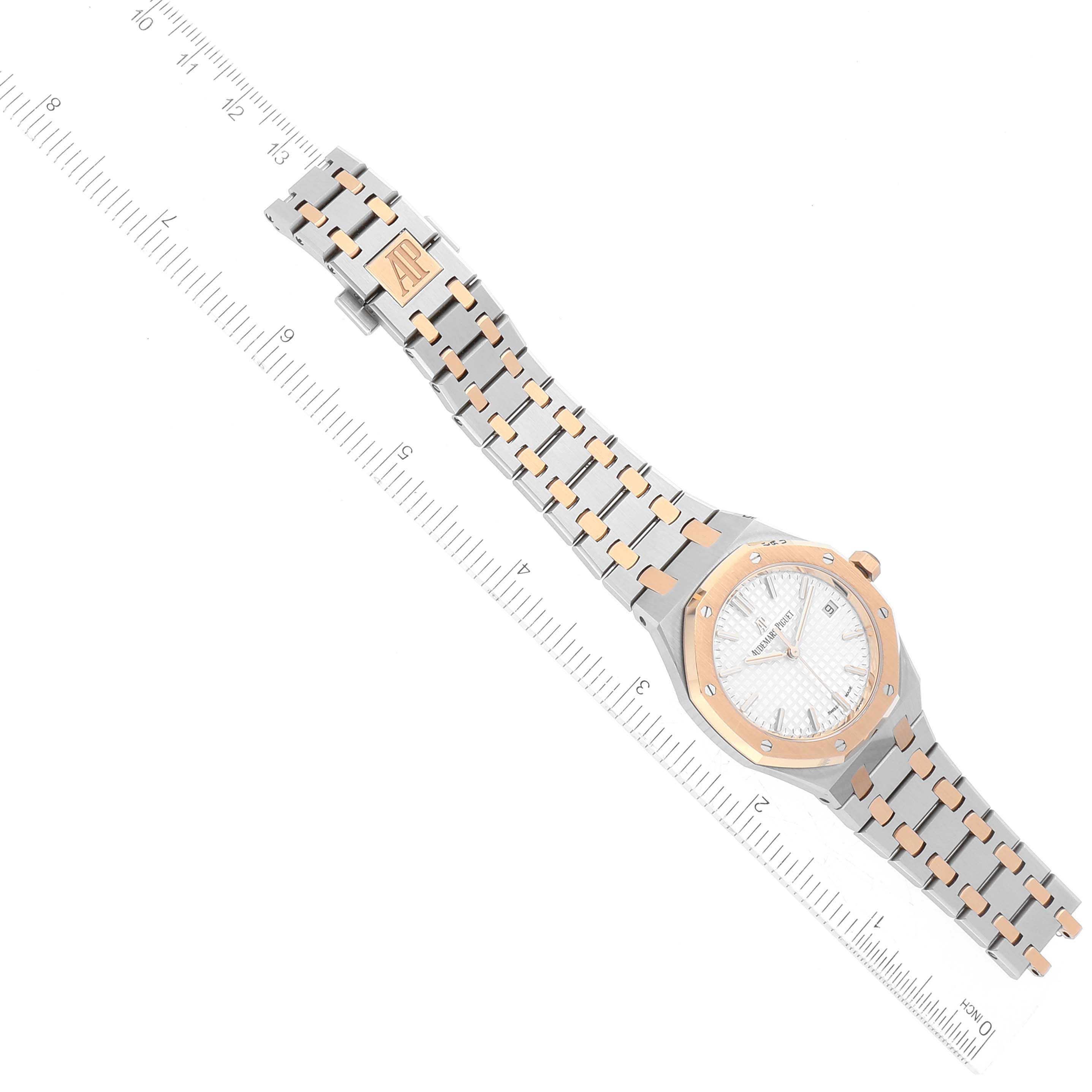 This image shows a top-down view of the Audemars Piguet Royal Oak 77350SR.OO.1261SR.01 Men's Steel and Gold (two tone) Silver Dial 77350SR.OO.1261SR.01 Men's Steel and Gold (two tone) Silver Dial watch, highlighting its bracelet, dial, and clasp.