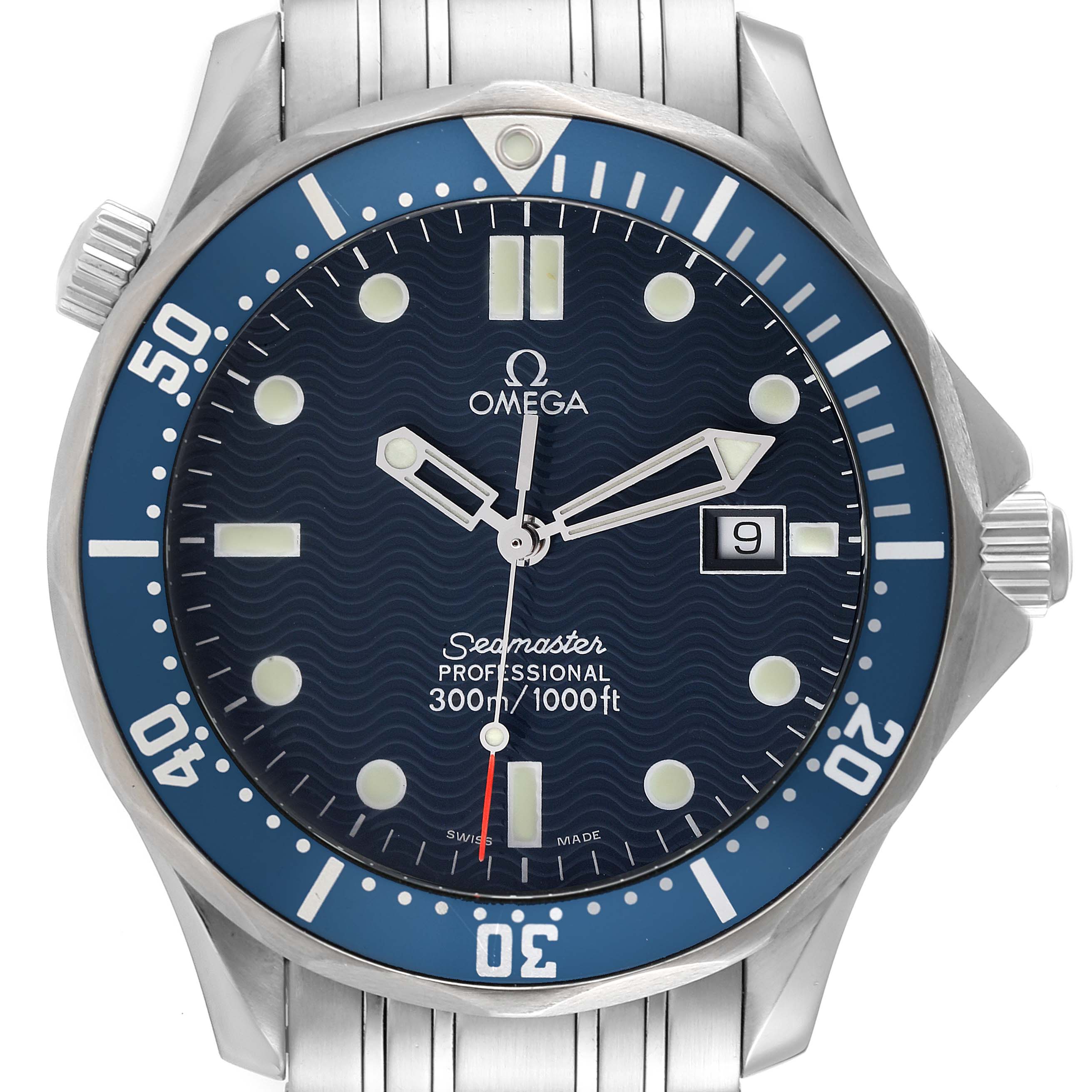 The image shows a front view of the Omega Seamaster 2541.80.00 Men's Stainless Steel Blue Dial 2541.80.00 Men's Stainless Steel Blue Dial watch, highlighting its bezel, dial, hands, and date window.