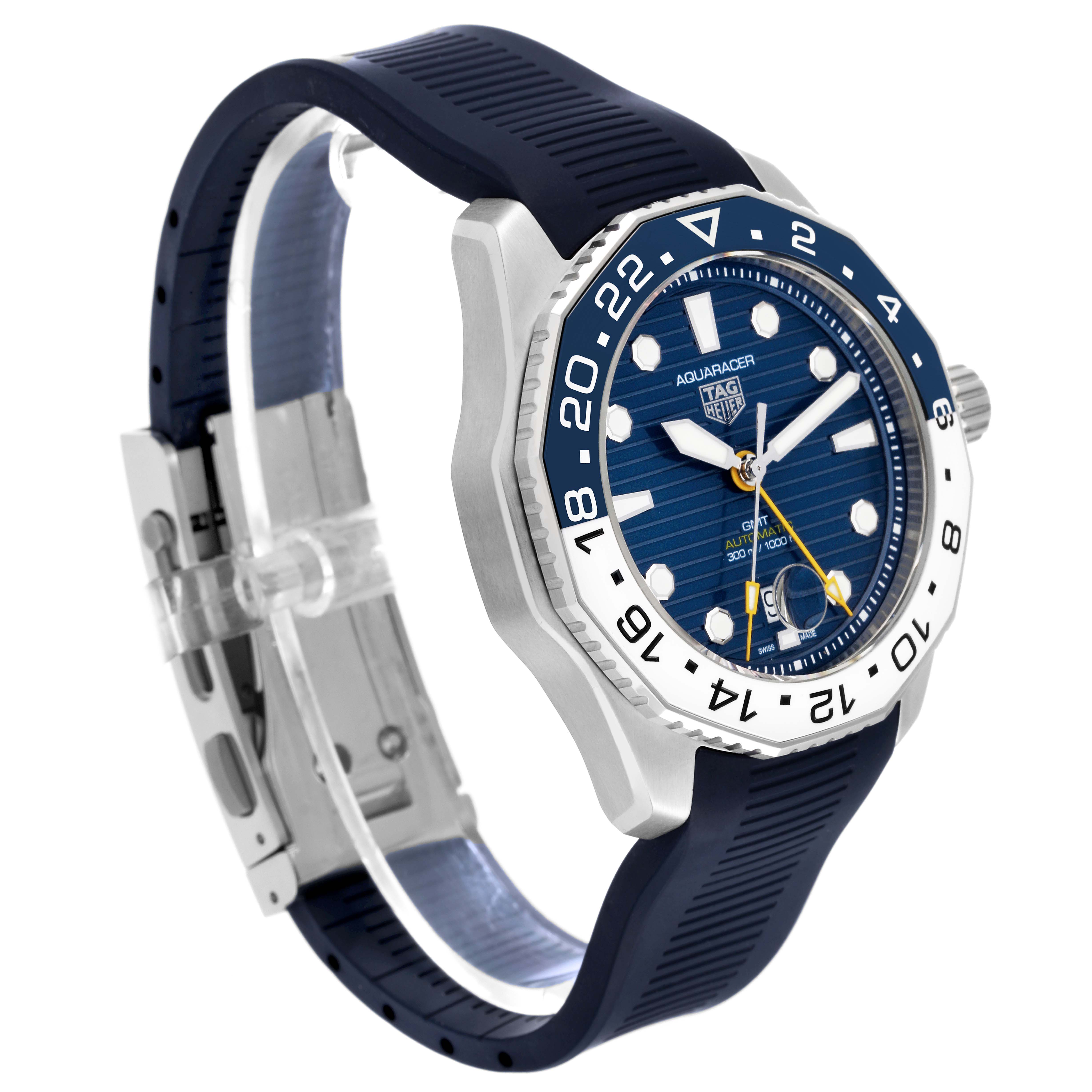 This Tag Heuer Aquaracer WBP2010.BA0632 Men's Stainless Steel Blue Dial WBP2010.BA0632 Men's Stainless Steel Blue Dial watch is shown at a slight angle from the side, highlighting its face, bezel, and strap.