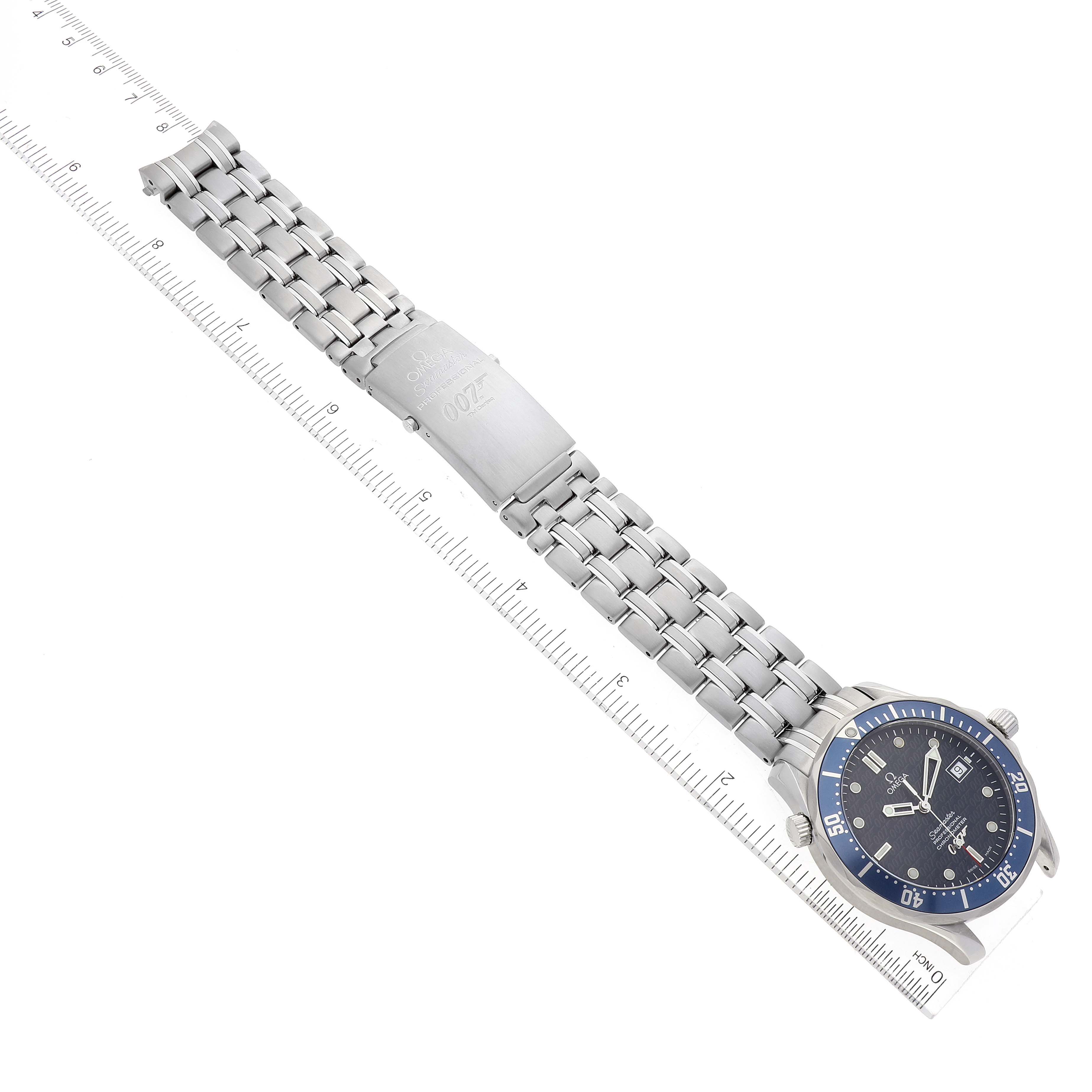 The image shows an aerial view of an Omega Seamaster 2537.80.00 Men's Stainless Steel Blue Dial 2537.80.00 Men's Stainless Steel Blue Dial watch, displaying the dial face, bezel, and metal bracelet with a clasp.