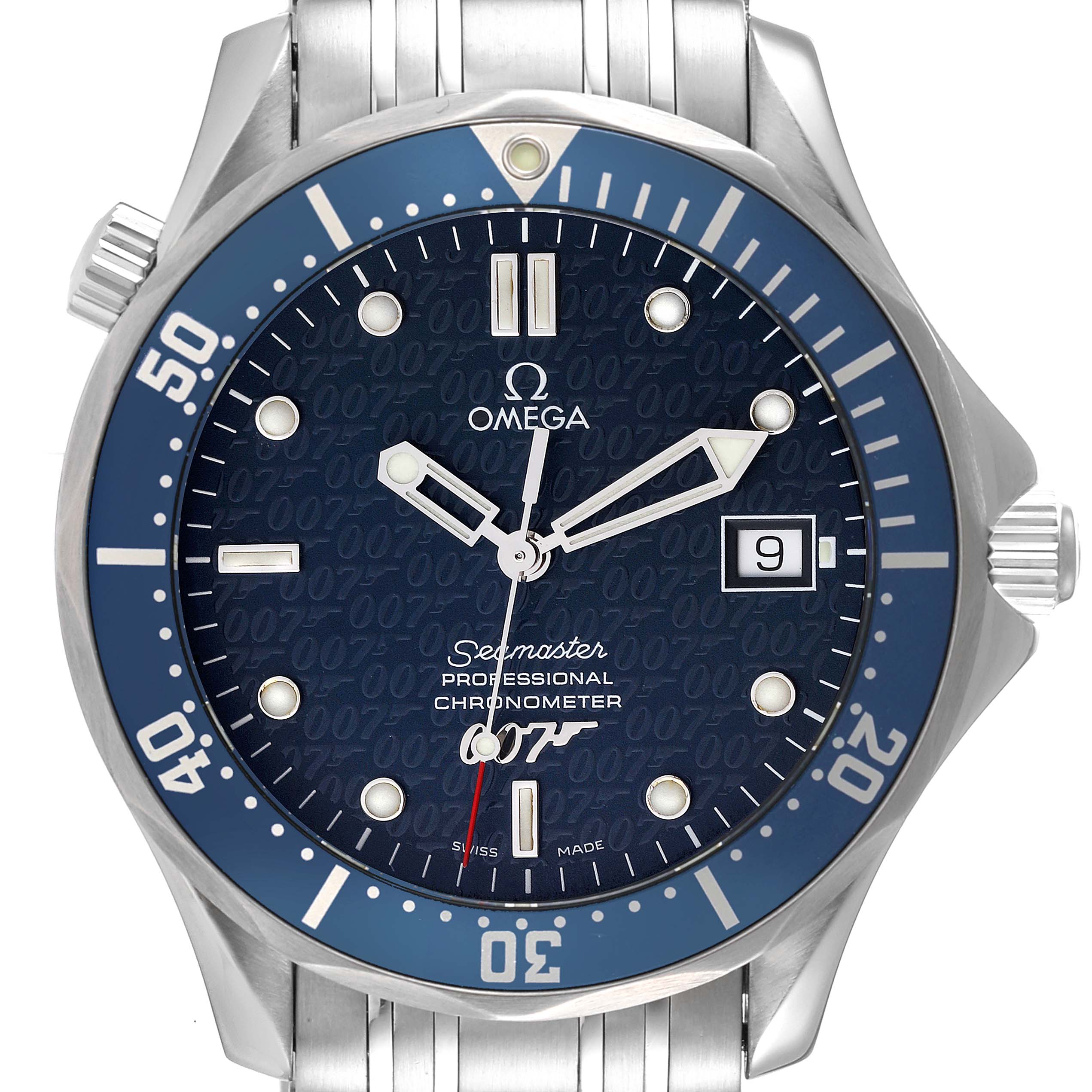 The image shows the front view of an Omega Seamaster 2537.80.00 Men's Stainless Steel Blue Dial 2537.80.00 Men's Stainless Steel Blue Dial watch, highlighting its dial, bezel, hands, and date display.