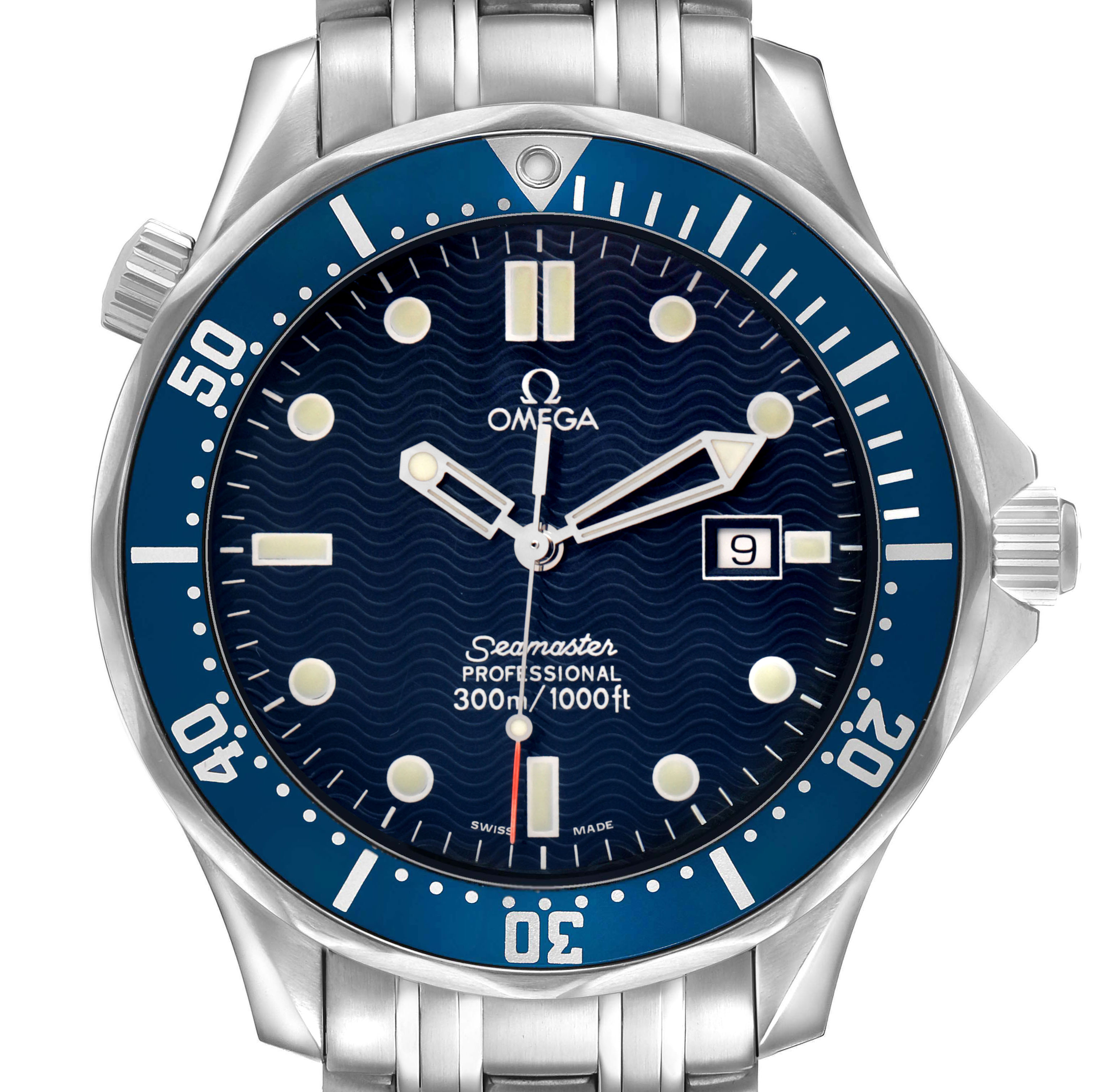 The image shows a frontal view of an Omega Seamaster 2541.80.00 Men's Stainless Steel Blue Dial watch, displaying the dial, bezel, and part of the bracelet.