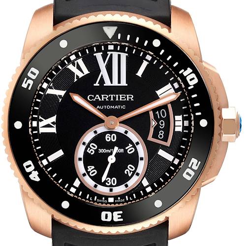 The image shows a front view of the Calibre de Cartier watch, highlighting its dial, bezel, and crown.