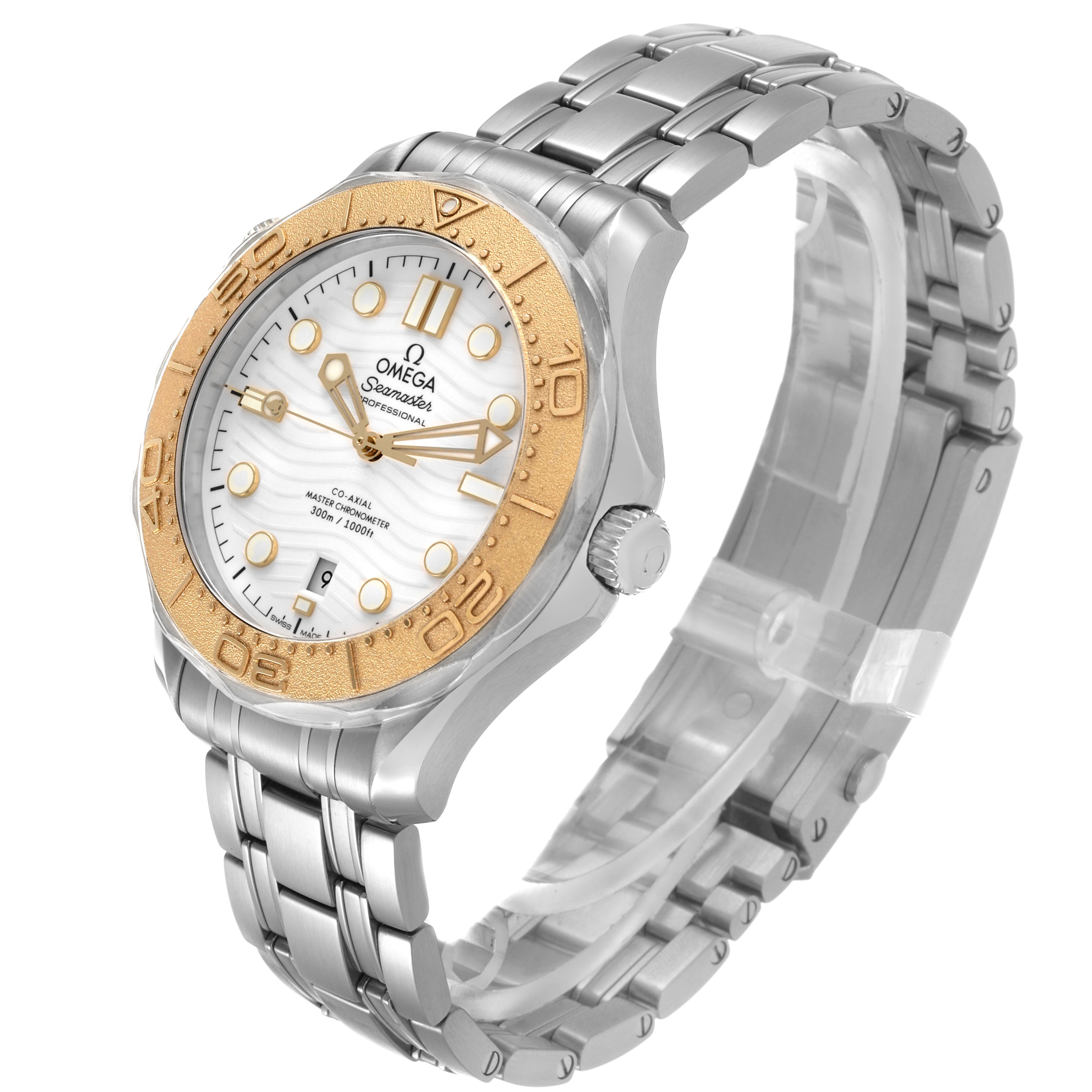 The Omega Seamaster 522.21.42.20.04.001 Men's Steel and Gold (two tone) White Dial watch is shown from a three-quarter angle, highlighting the gold bezel, white dial, and metal bracelet.